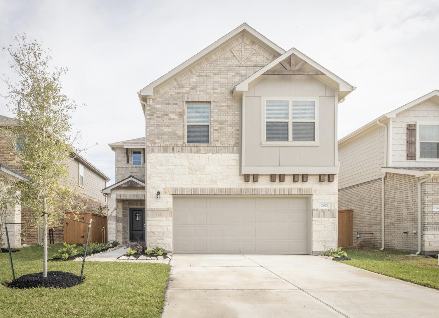 1052 Greenshank Drive Property Photo 1