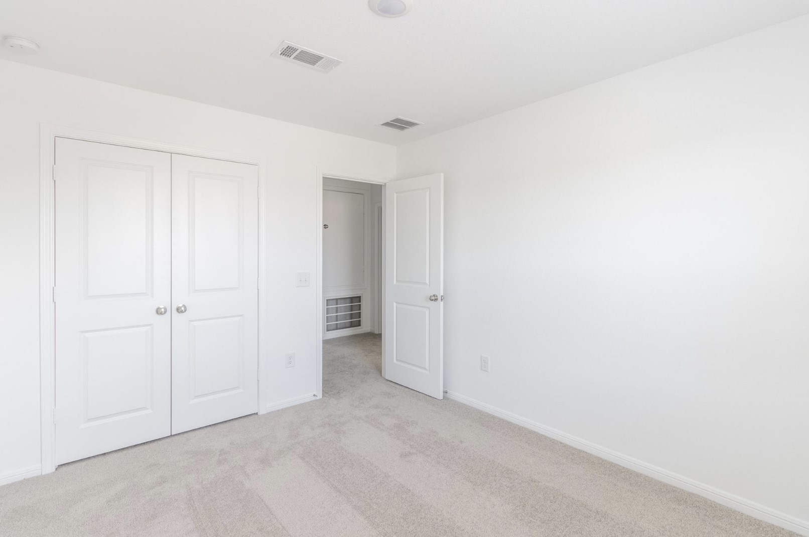 1052 Greenshank Drive Property Photo 15