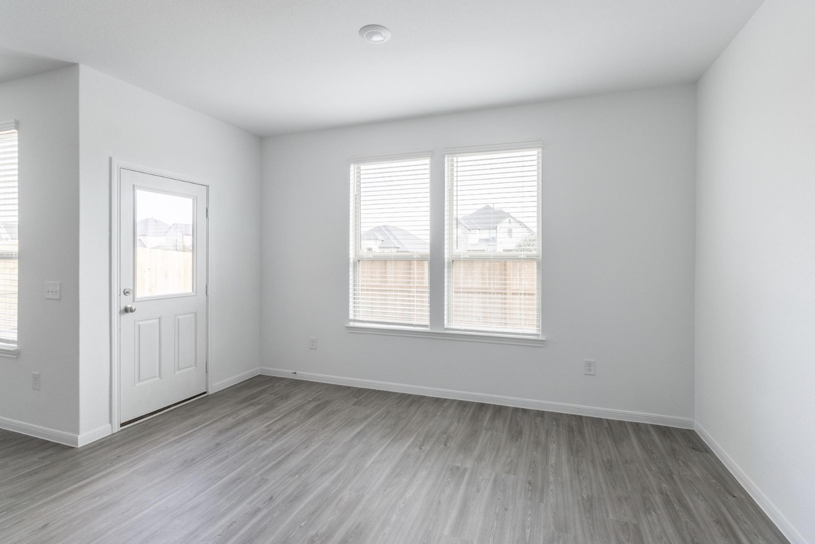 1052 Greenshank Drive Property Photo 19