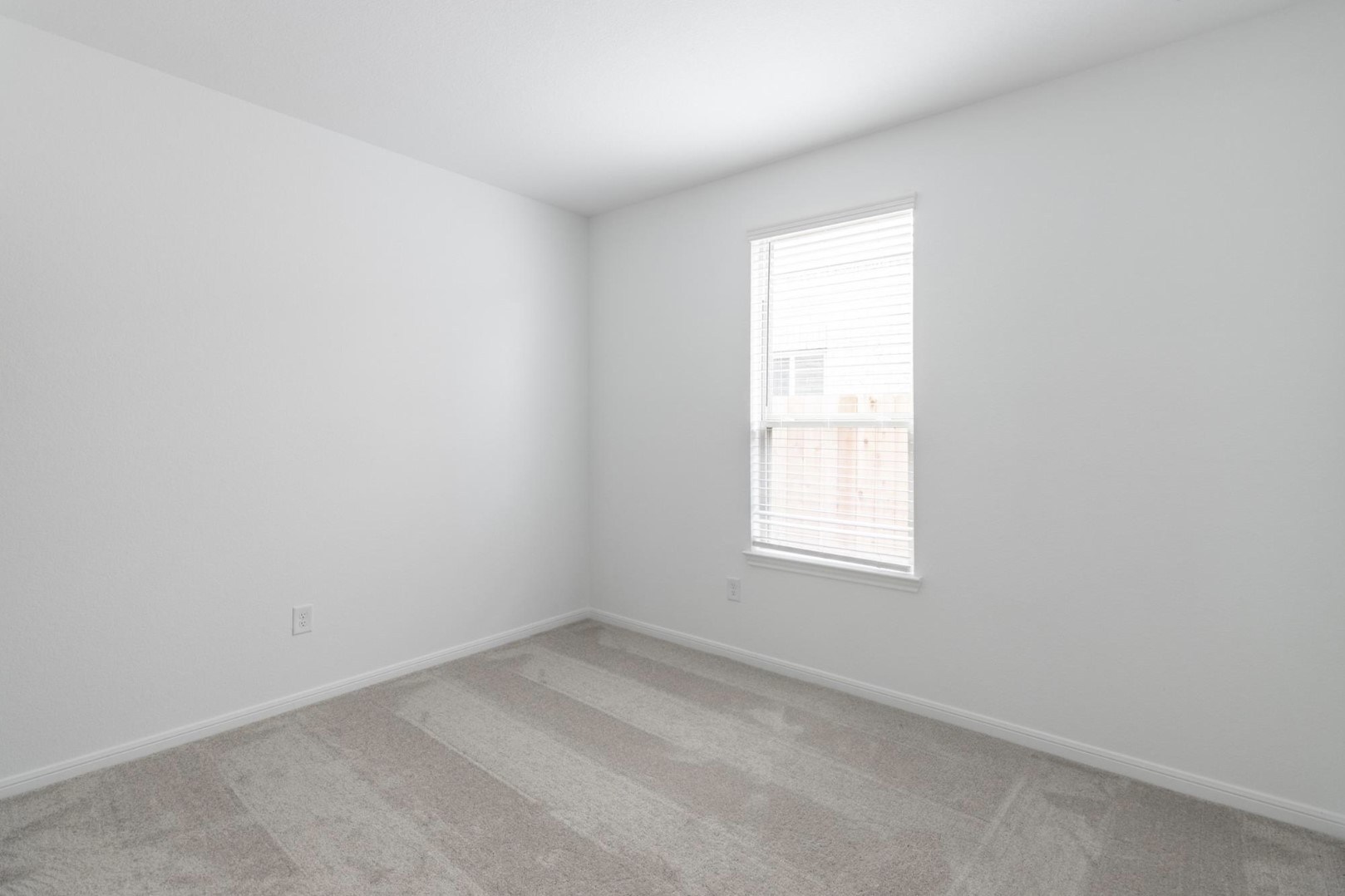 1052 Greenshank Drive Property Photo 23