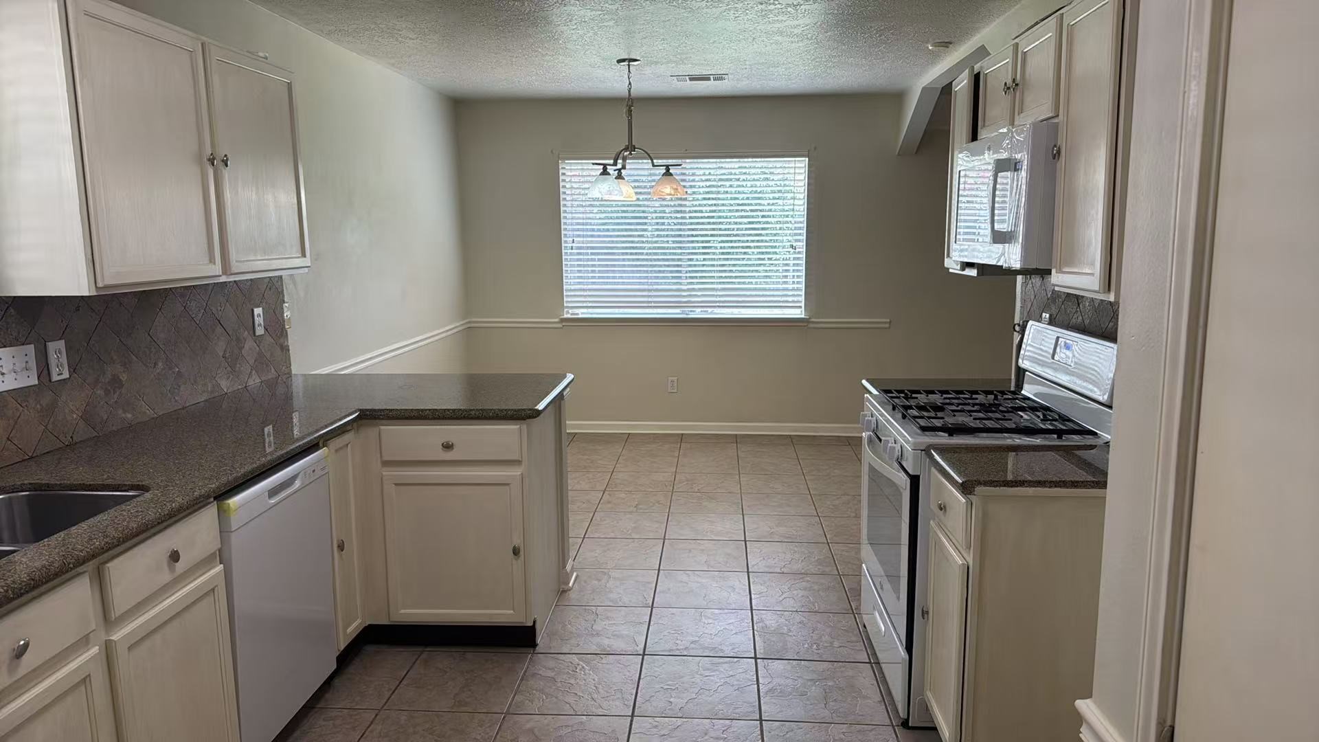 3910 Bridgebay Property Photo 5