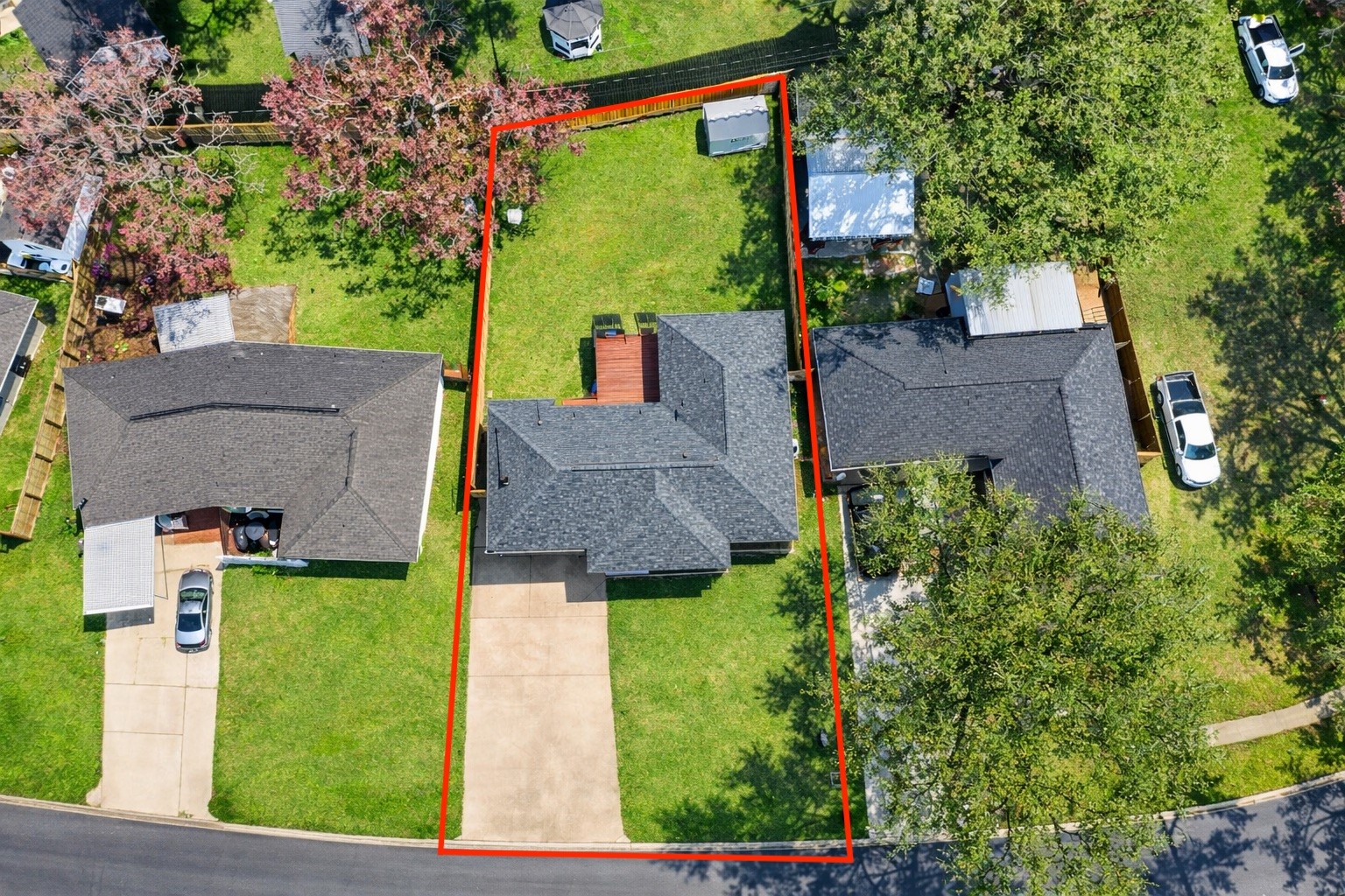 515 Maple Way Property Photo 2