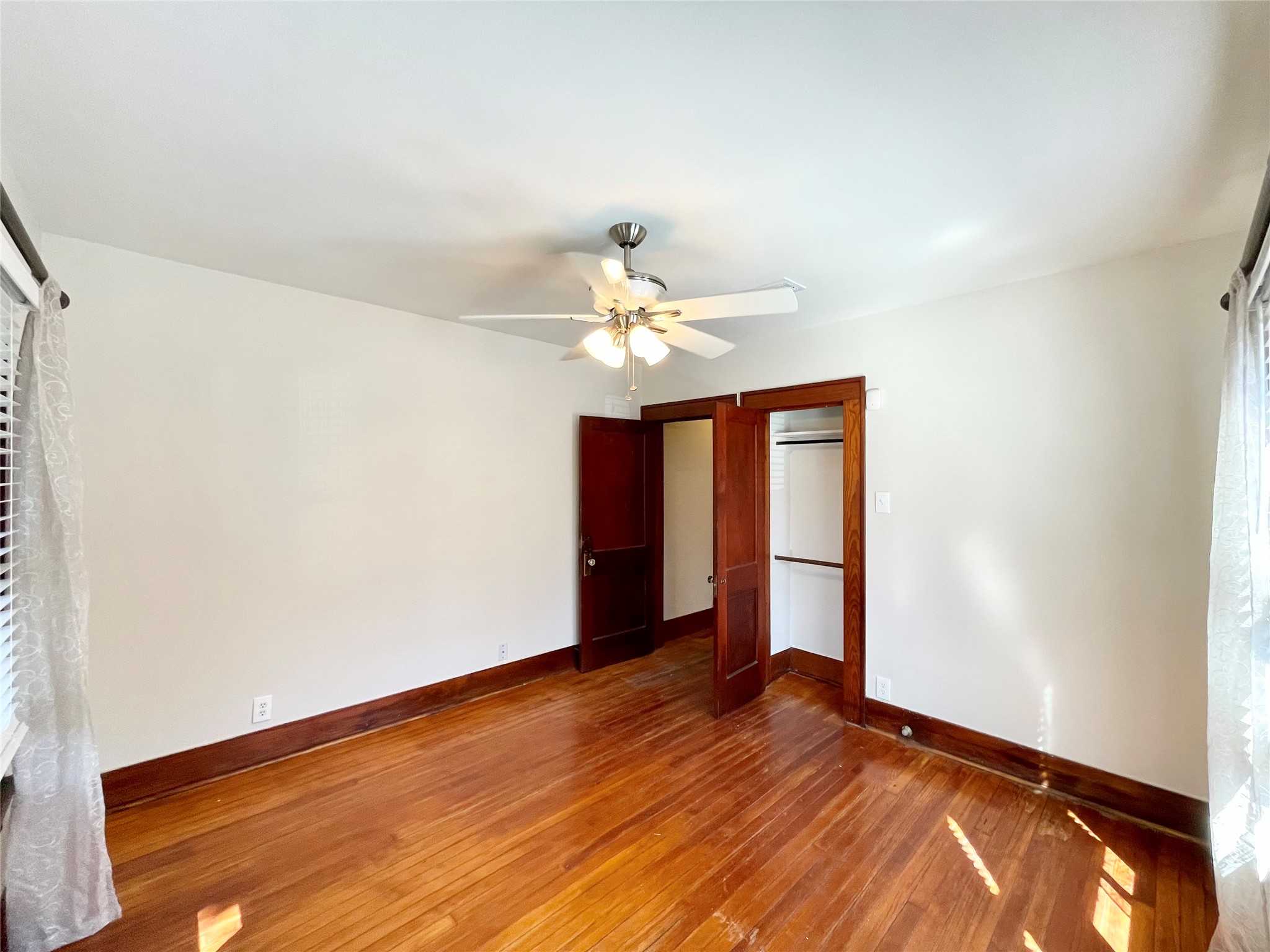 405 E 28th Street Property Photo 26