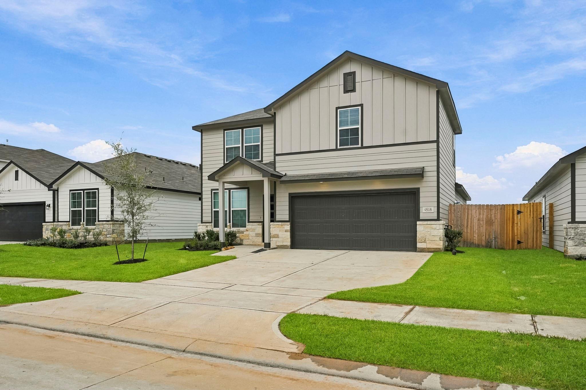 4518 Pleasant Peony Way Property Photo 3