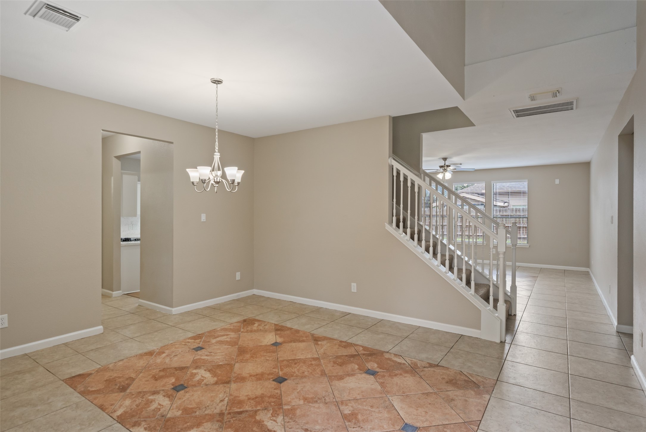 16306 Autumn Leigh Drive Property Photo 3