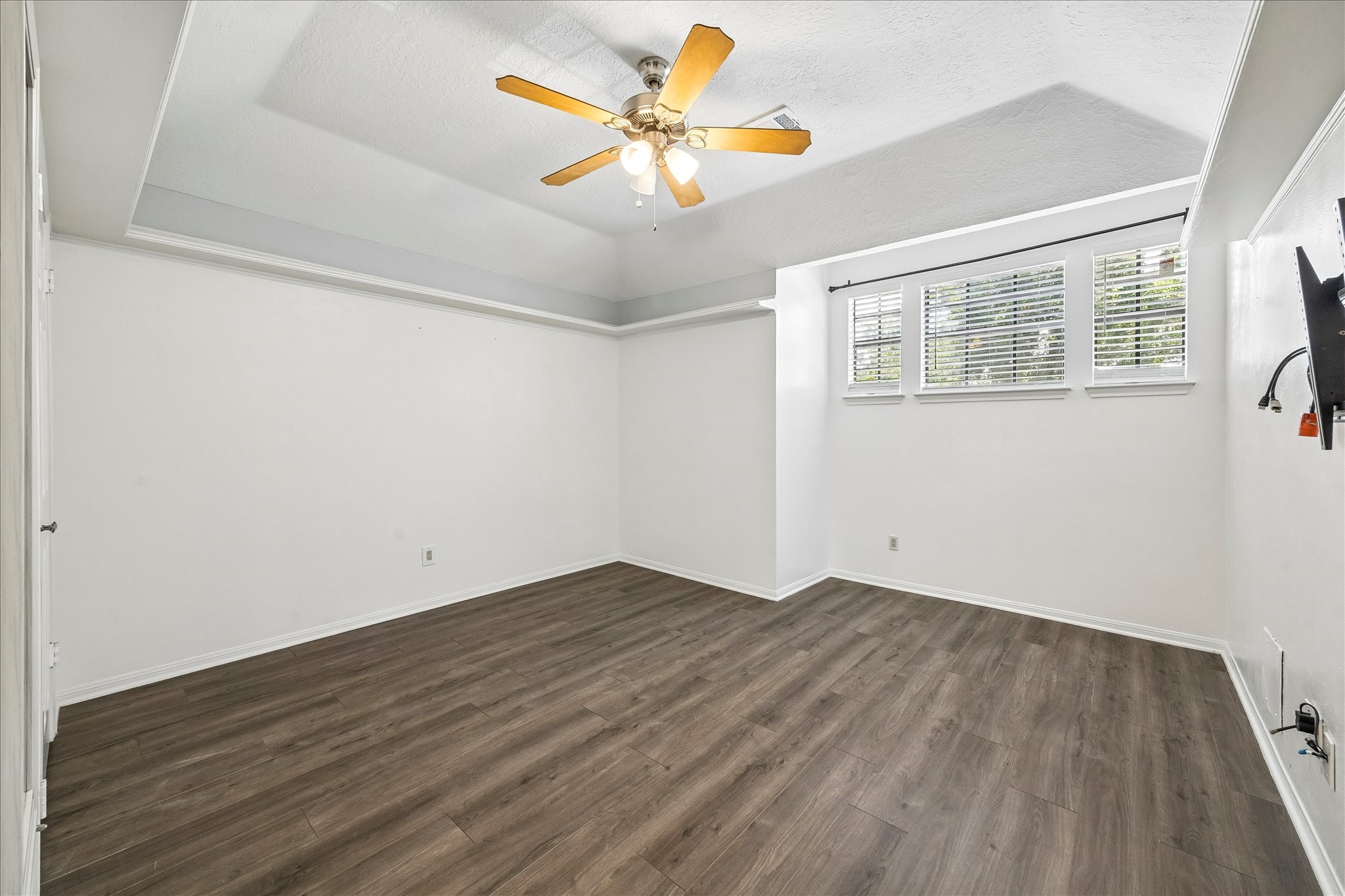 14638 S Hearthstone Green Drive Property Photo 7