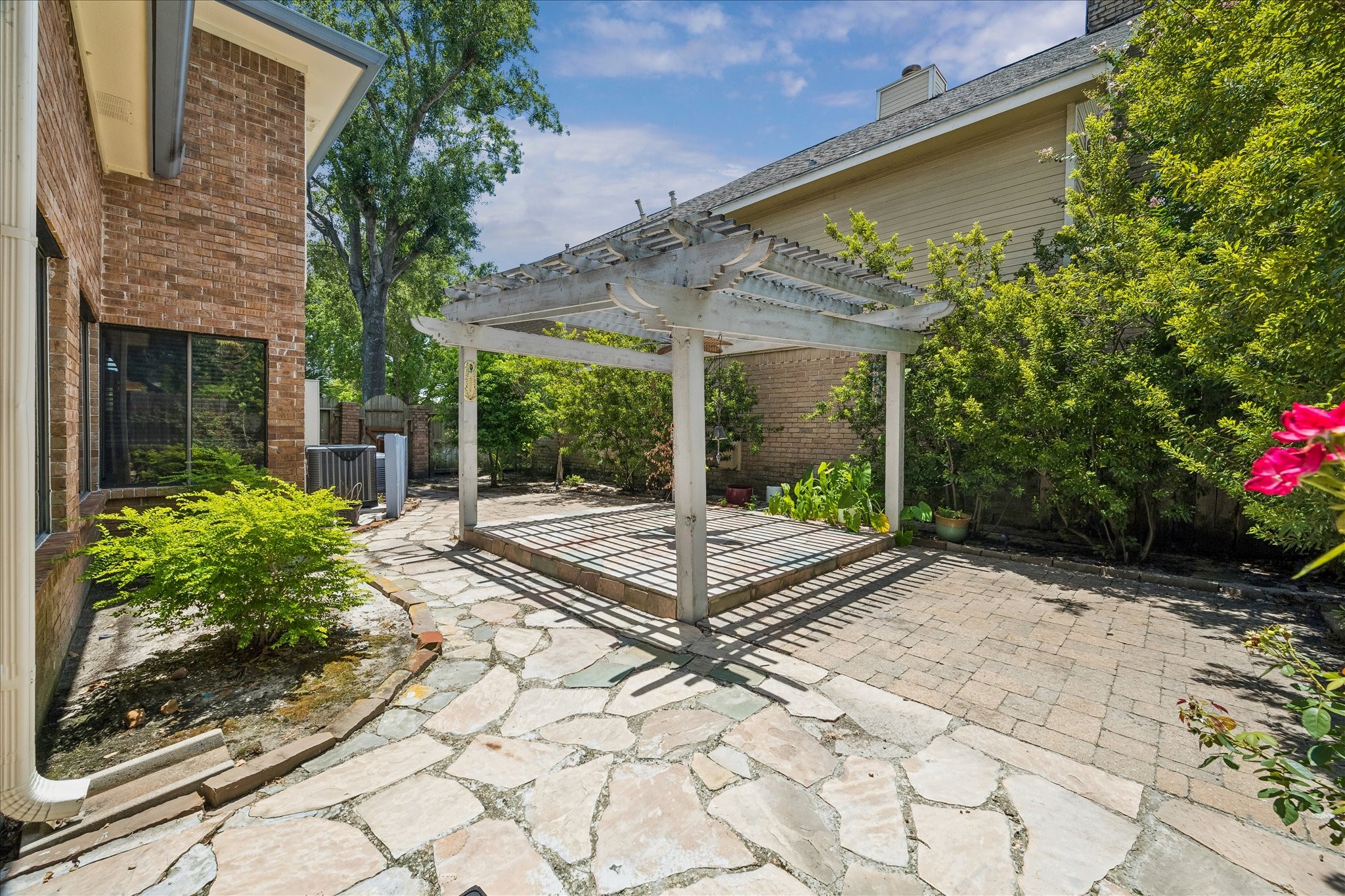 14638 S Hearthstone Green Drive Property Photo 10