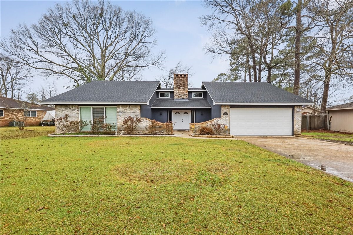121 Timbercreek Lane Property Photo 1