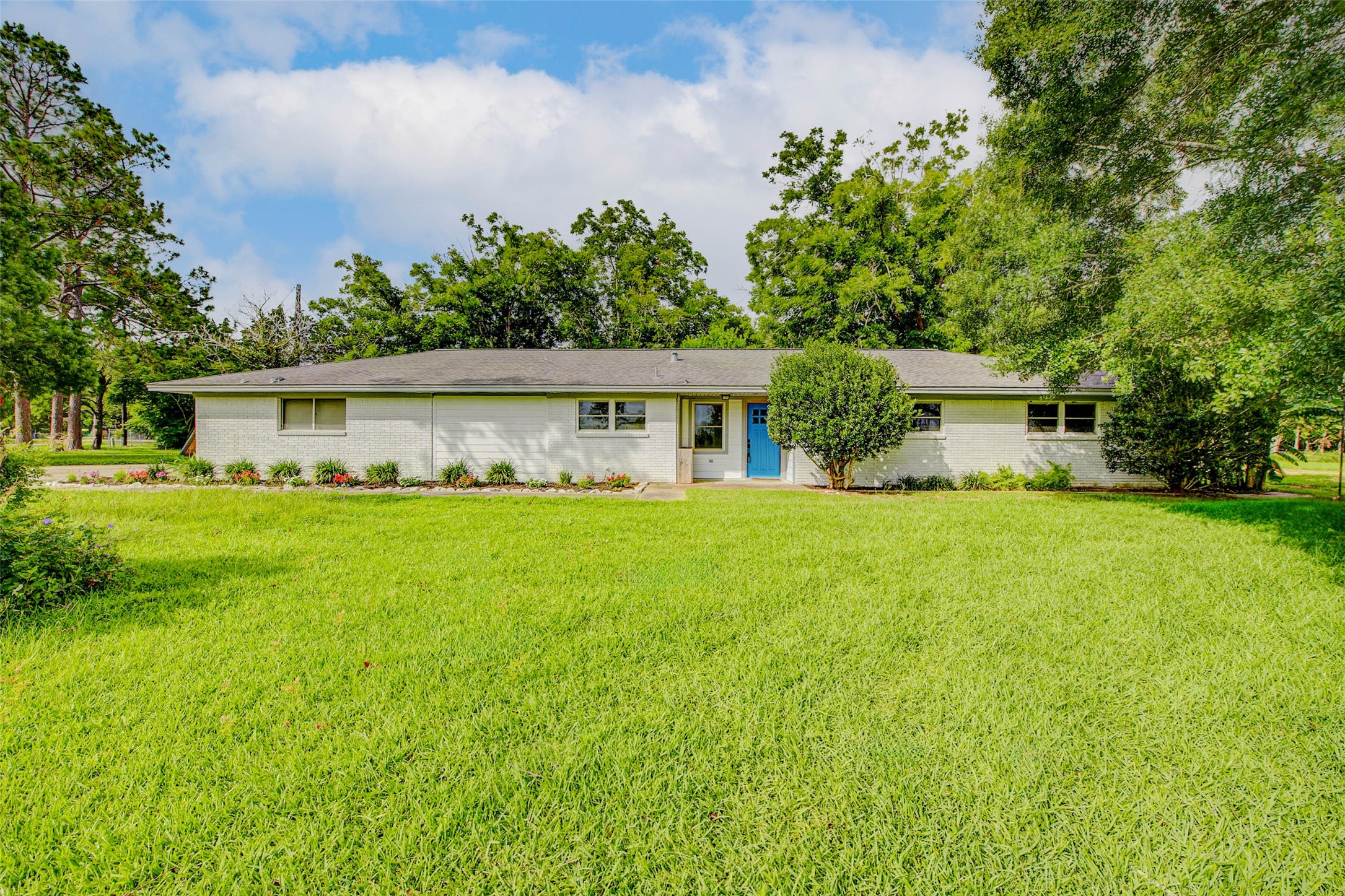 379 Hale Road Property Photo 1