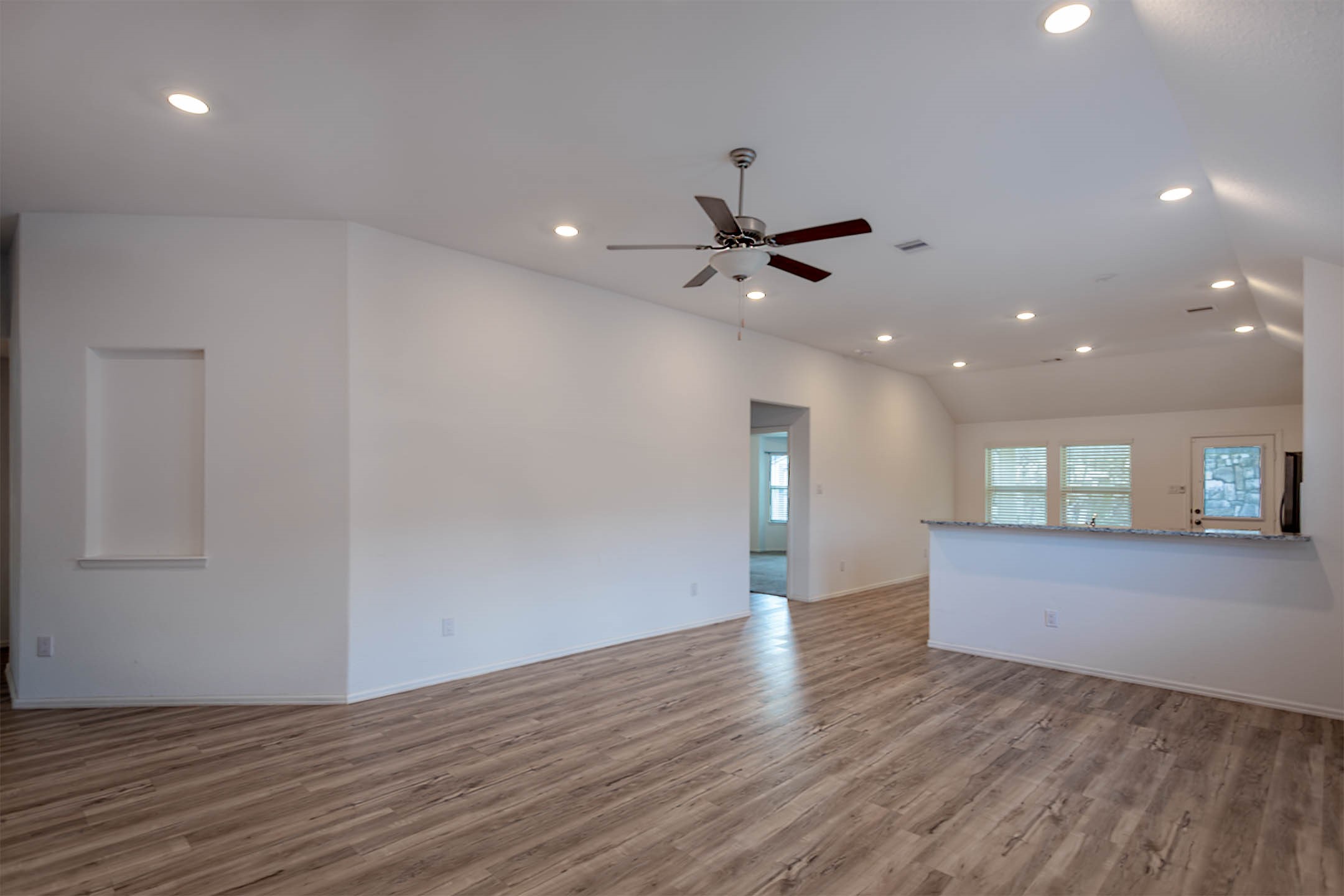 6005 Heritage Creek Lane Property Photo 4