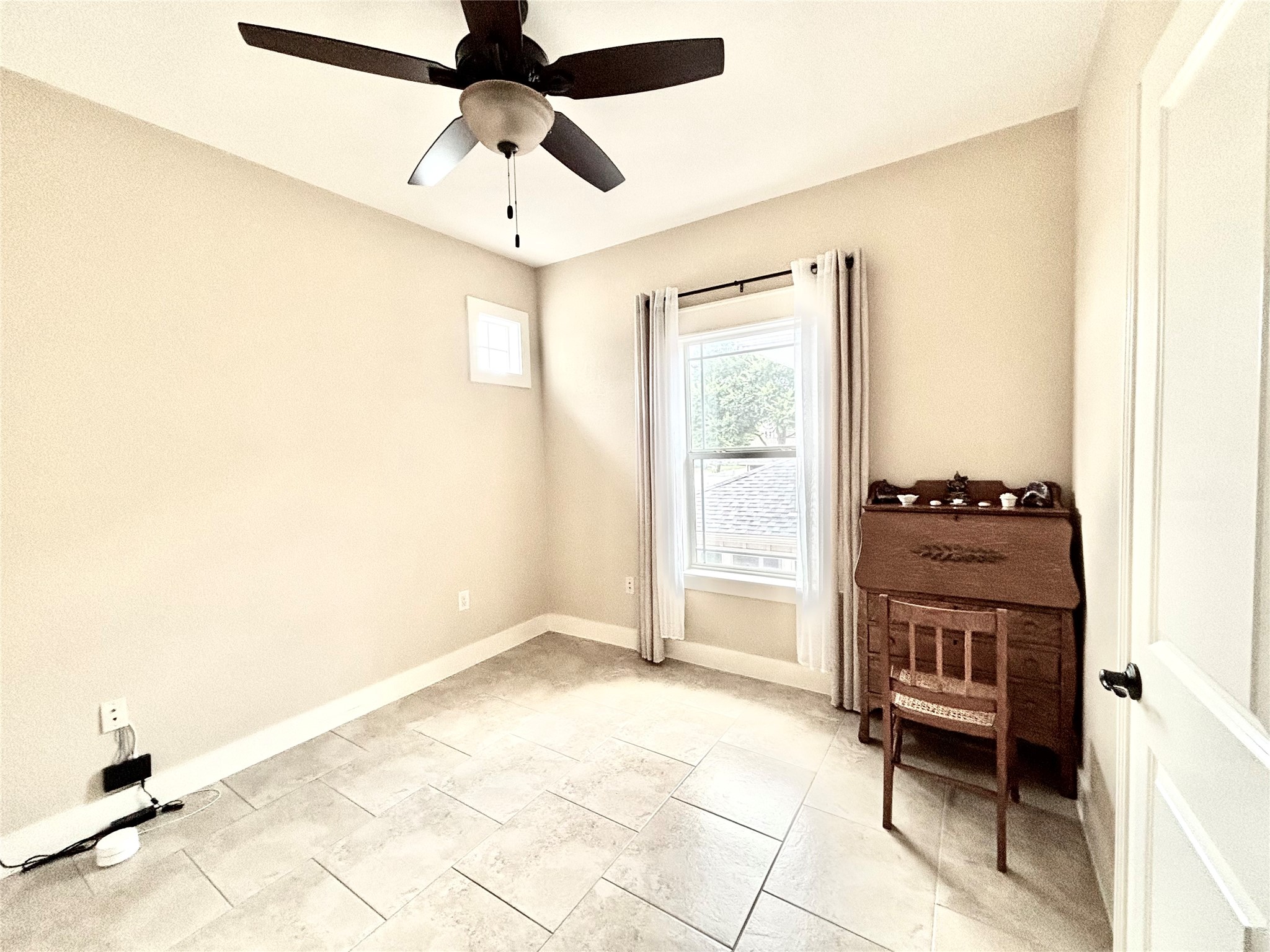 5406 Bennett Avenue Property Photo 10
