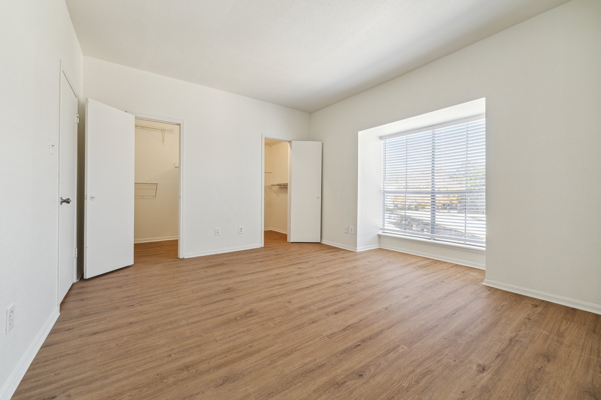 2100 Tanglewilde Street 514 Property Photo 9