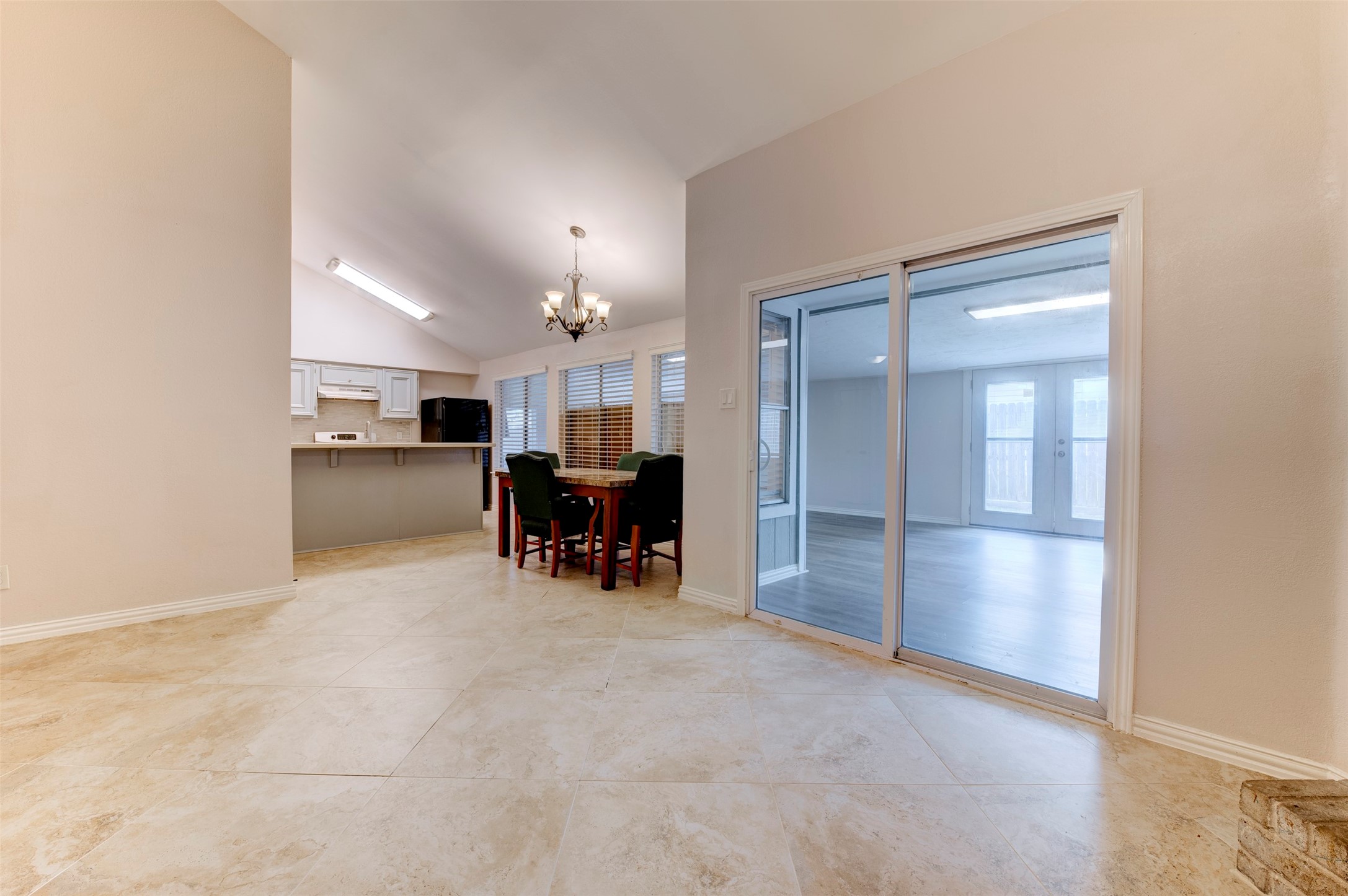 10703 Highland Woods Drive Property Photo 19