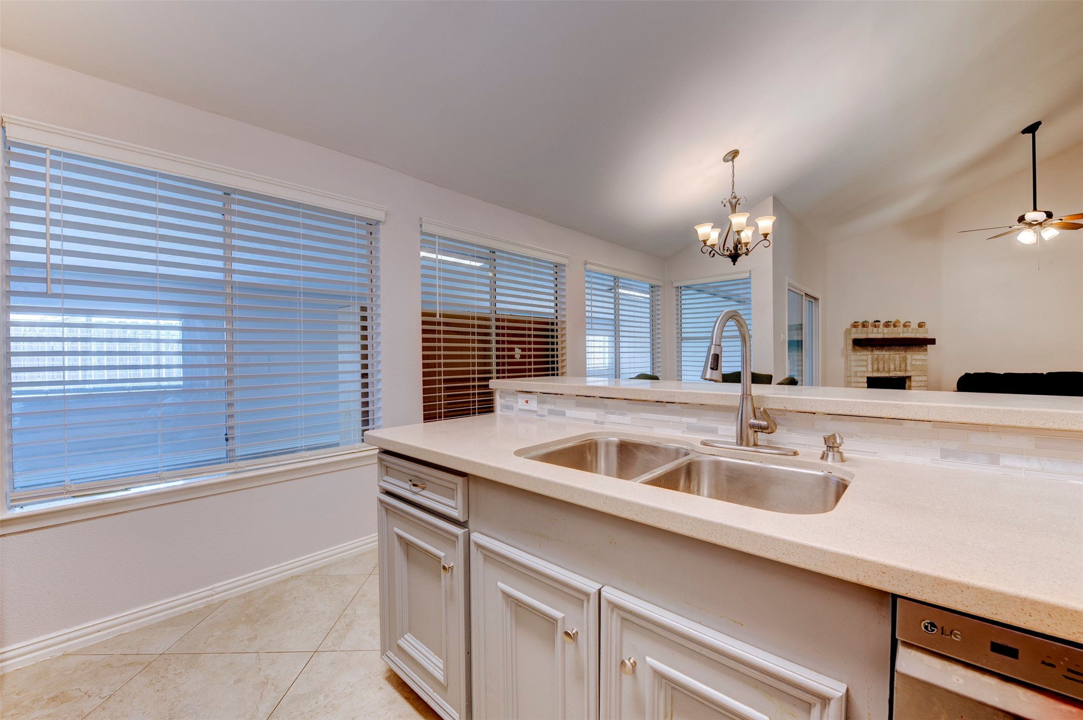 10703 Highland Woods Drive Property Photo 25