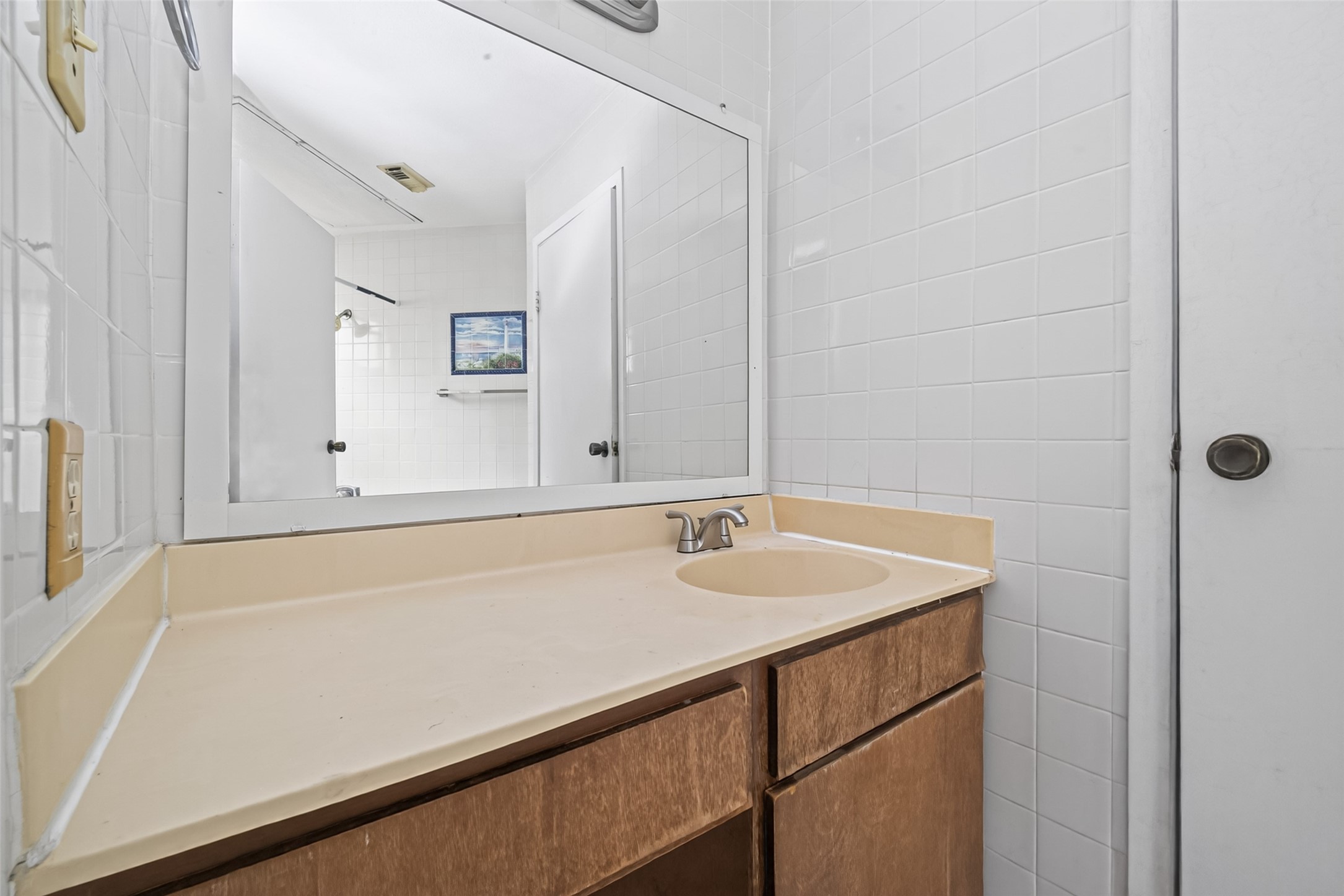 7901 Cambridge Street 87 Property Photo 18