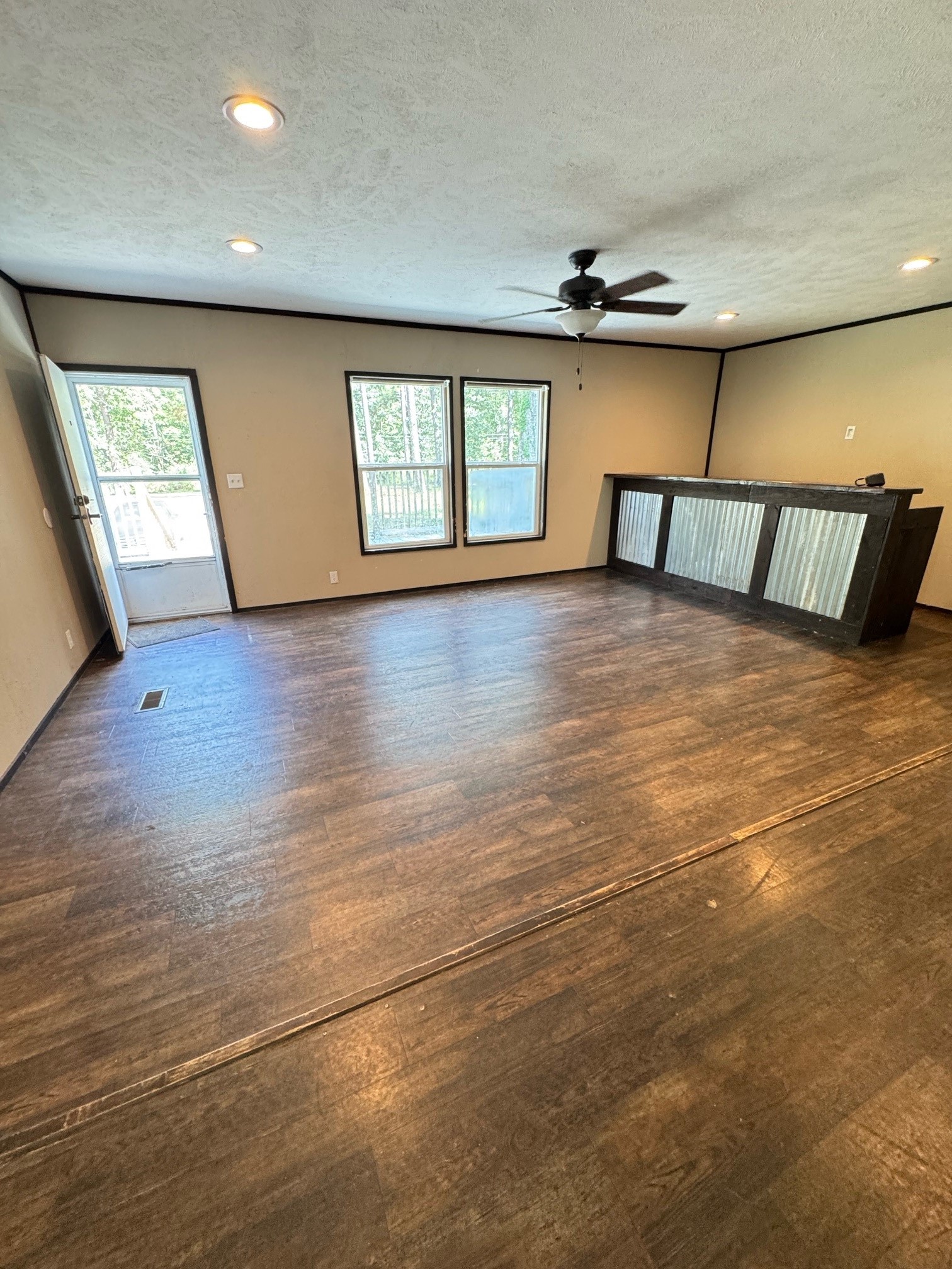 12468 Mustang Road Property Photo 5