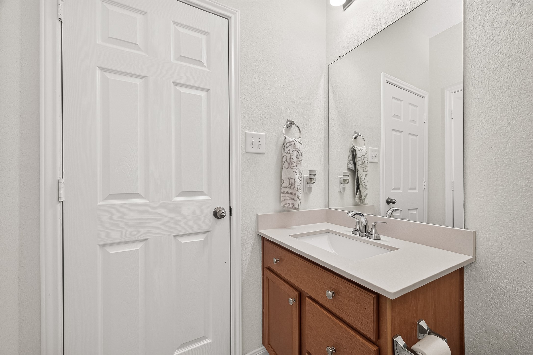 8135 Coco Bluff Drive Property Photo 22