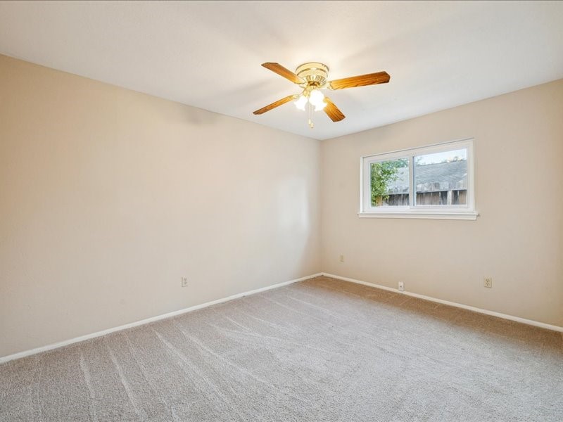 3902 Broken Elm Drive Property Photo 23