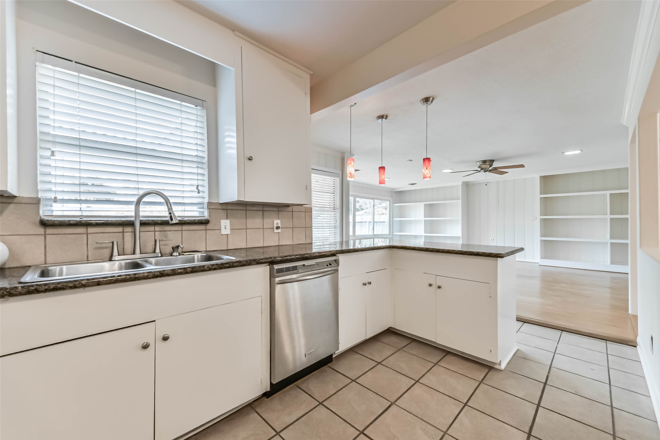 3023 Fairhope Street Property Photo 4