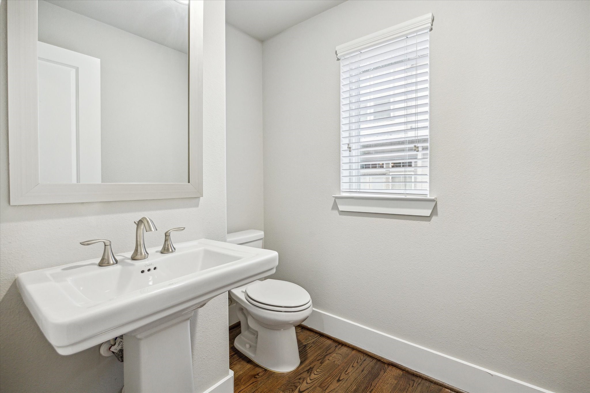 256 W 28th Street Property Photo 16
