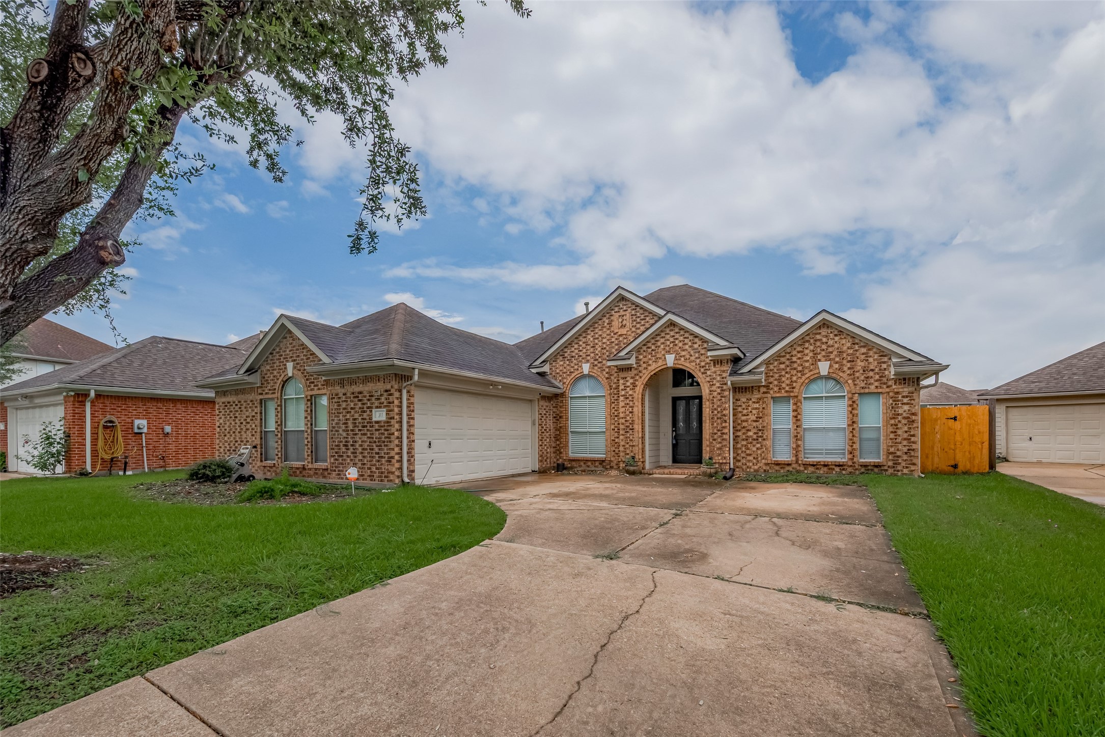 311 N Esplanade Lane Property Photo 4