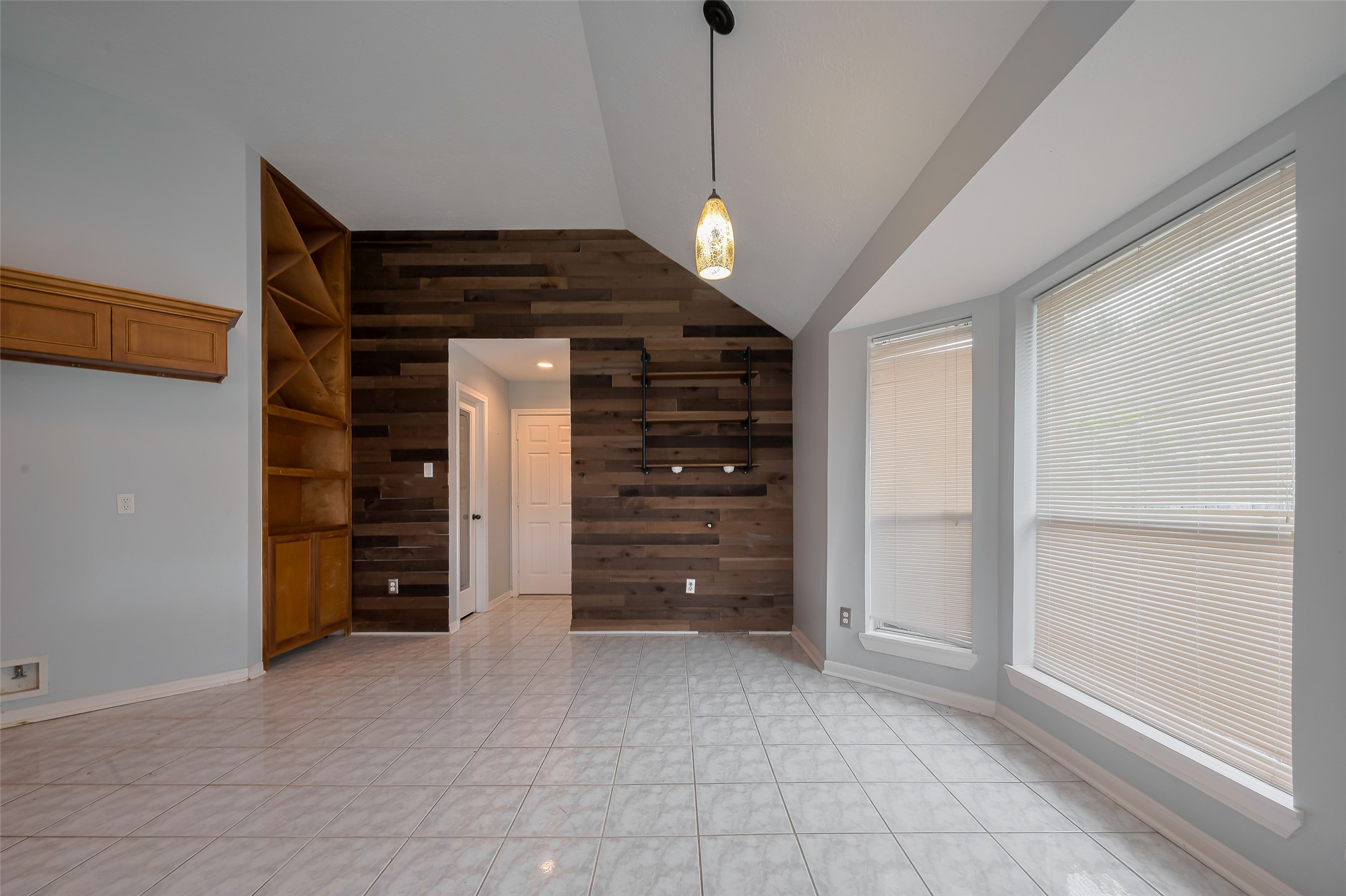 311 N Esplanade Lane Property Photo 16