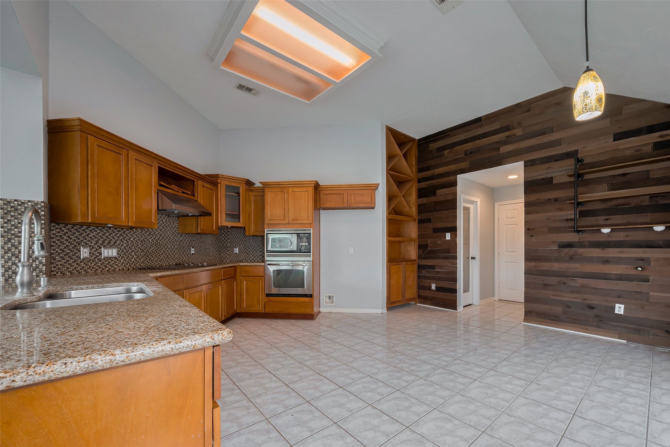 311 N Esplanade Lane Property Photo 17