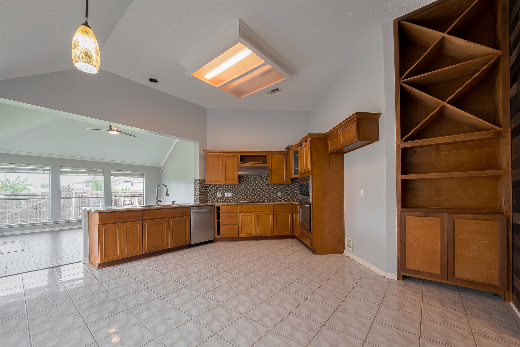 311 N Esplanade Lane Property Photo 18