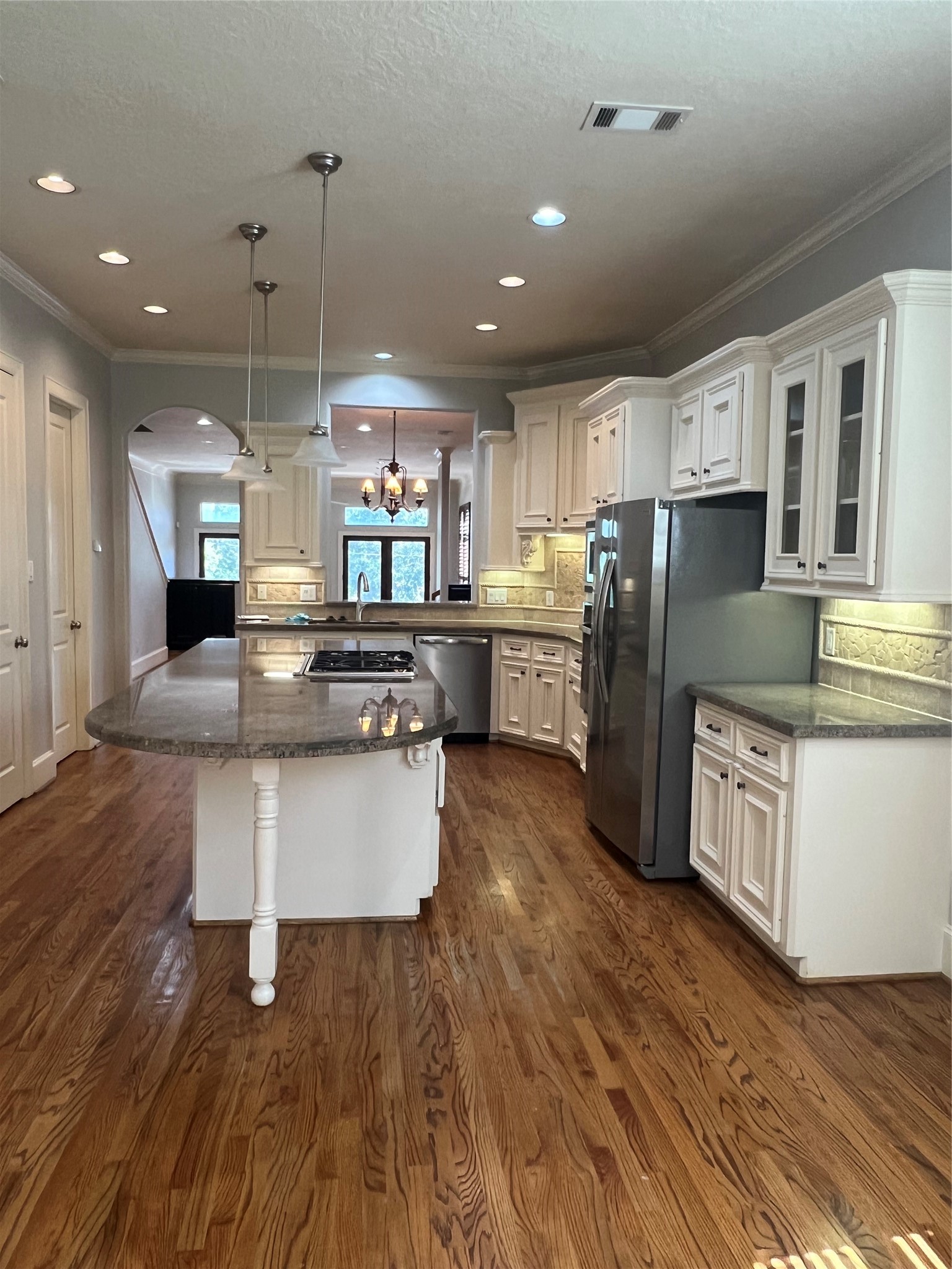 2330 Camden Drive Property Photo 4