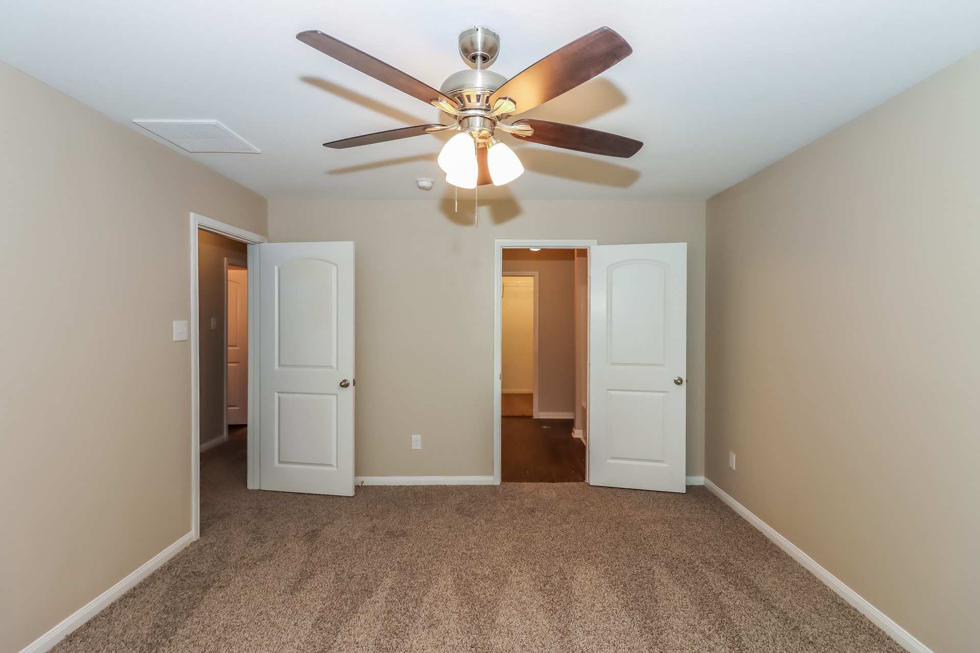 8015 Distant Harbor Road Property Photo 7