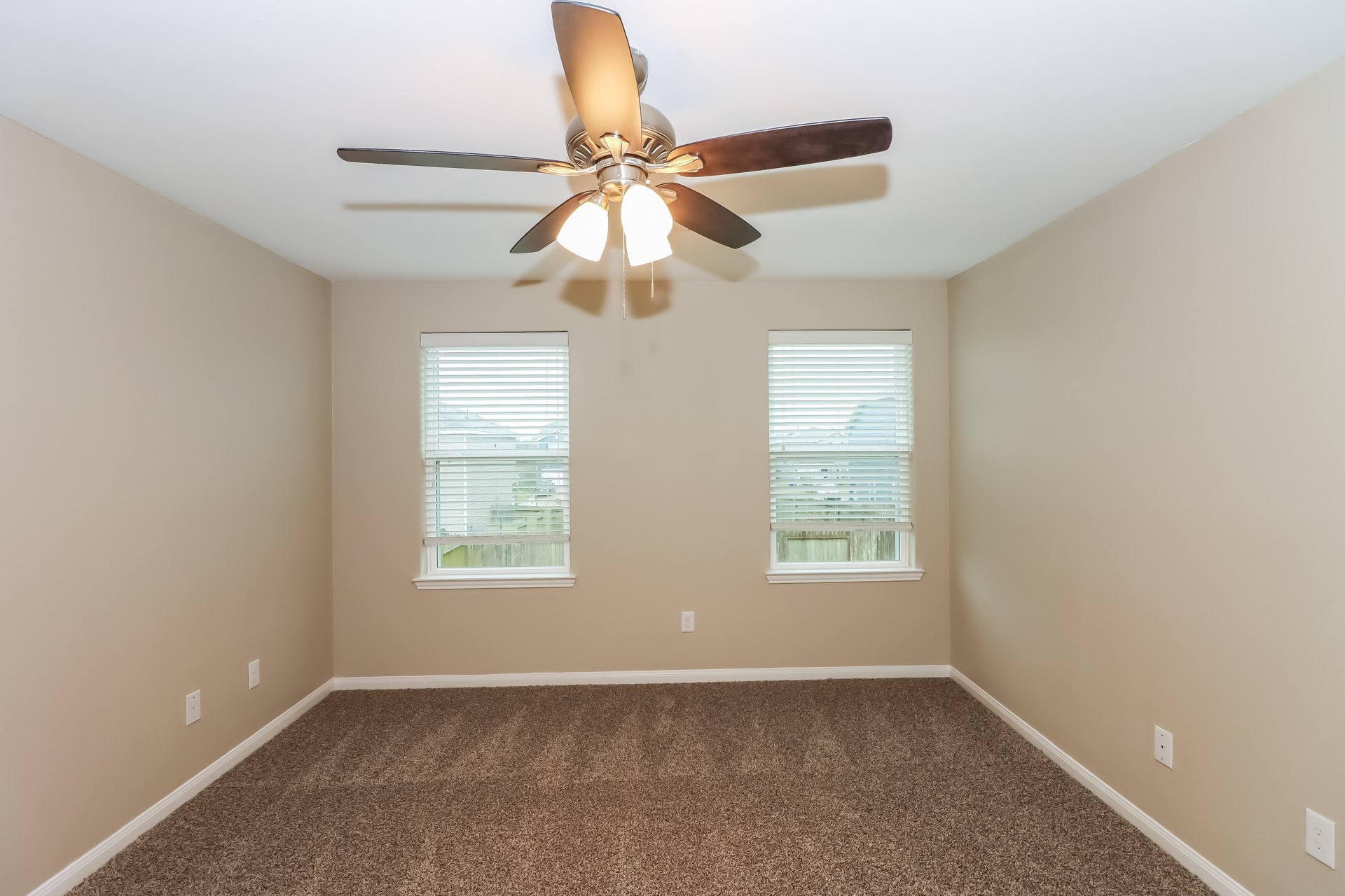 8015 Distant Harbor Road Property Photo 8