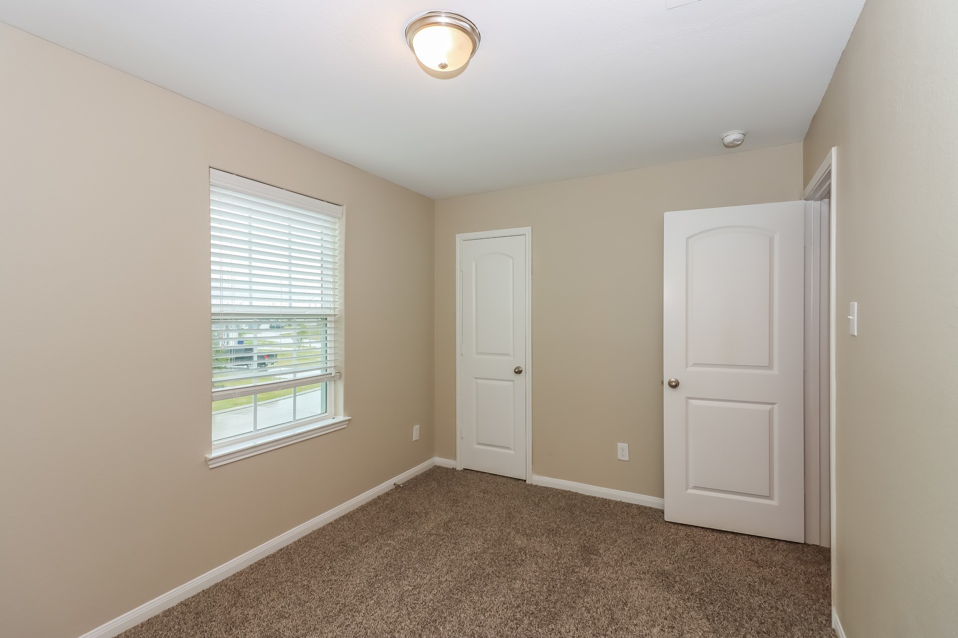 8015 Distant Harbor Road Property Photo 10