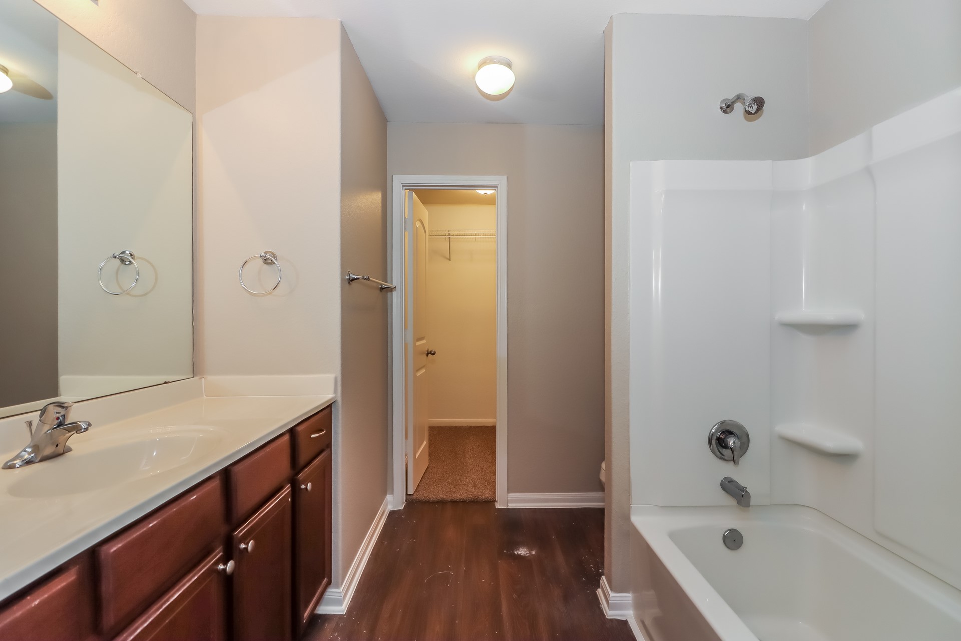 8015 Distant Harbor Road Property Photo 12