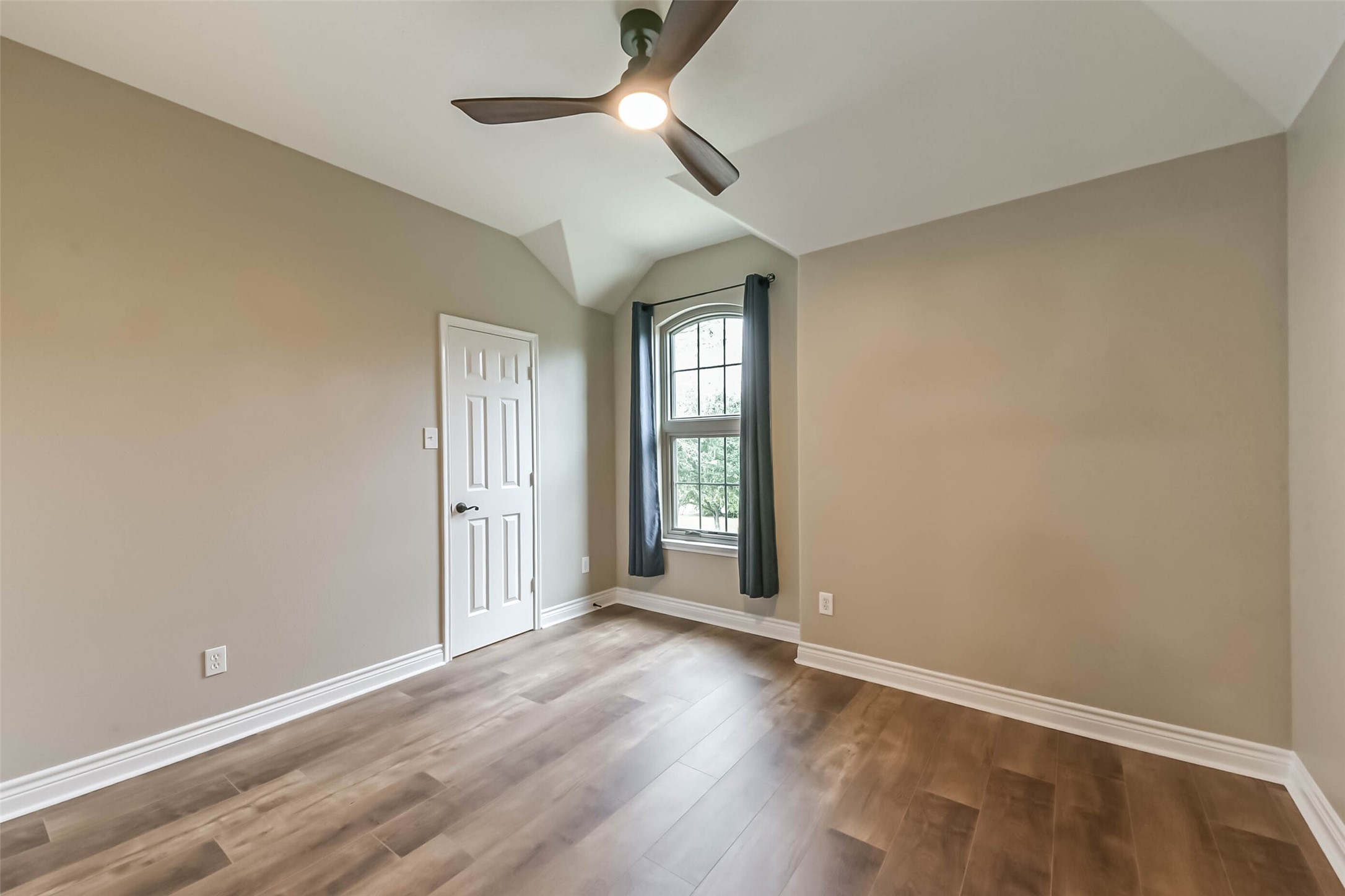 12918 Redbud Shores Lane Property Photo 39