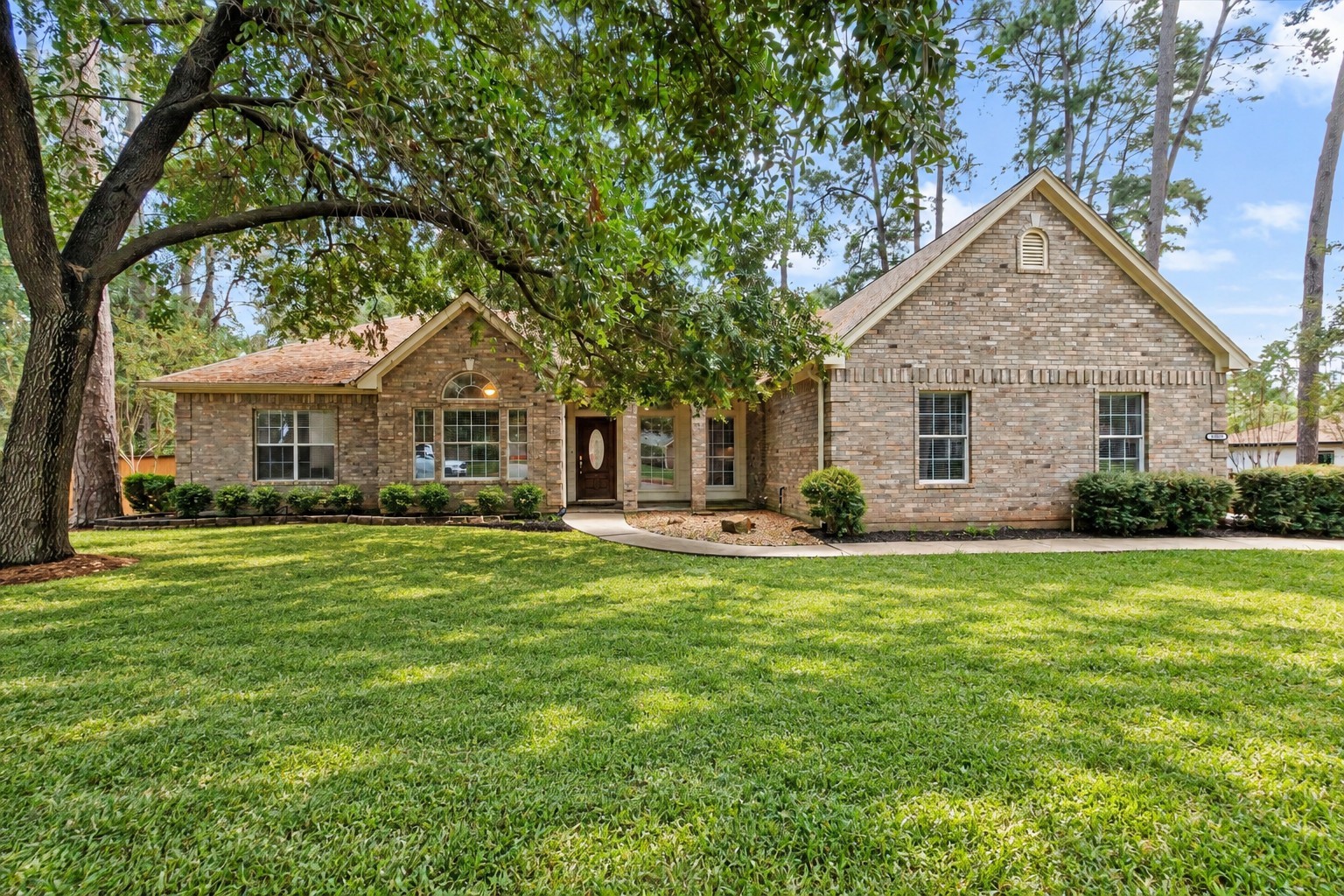 15690 Corinthian Way Property Photo 1