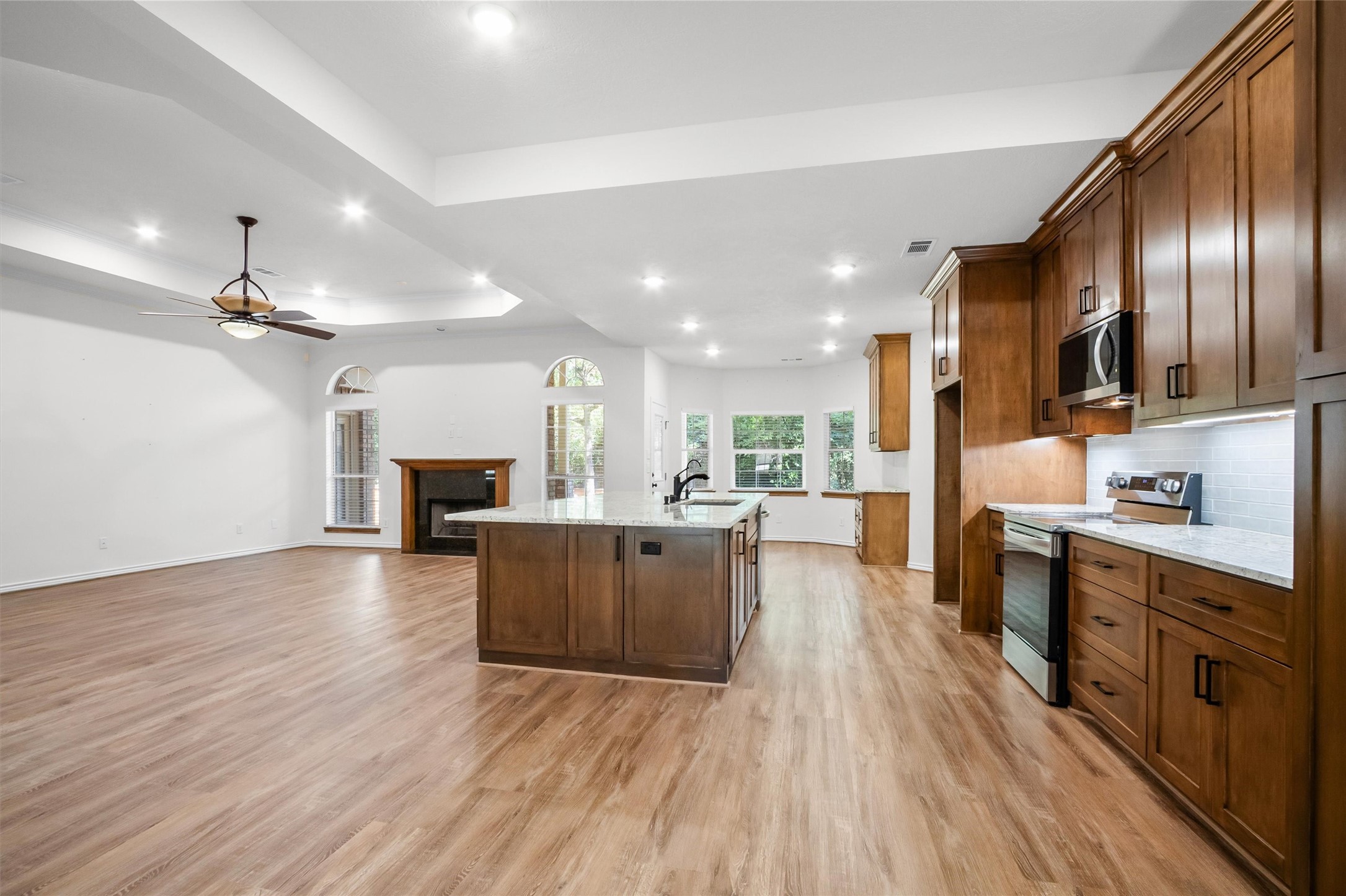 15690 Corinthian Way Property Photo 17