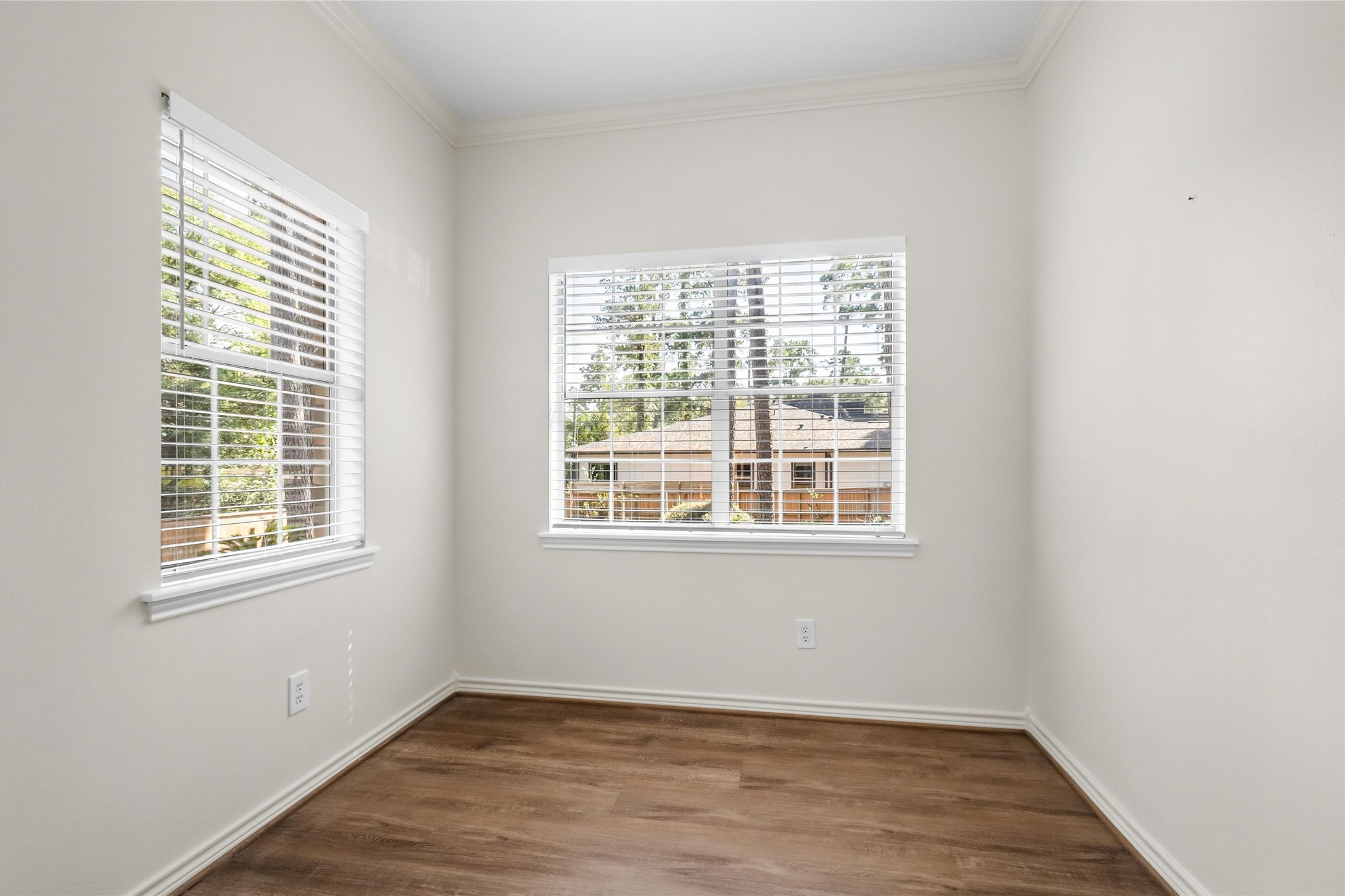 15690 Corinthian Way Property Photo 23