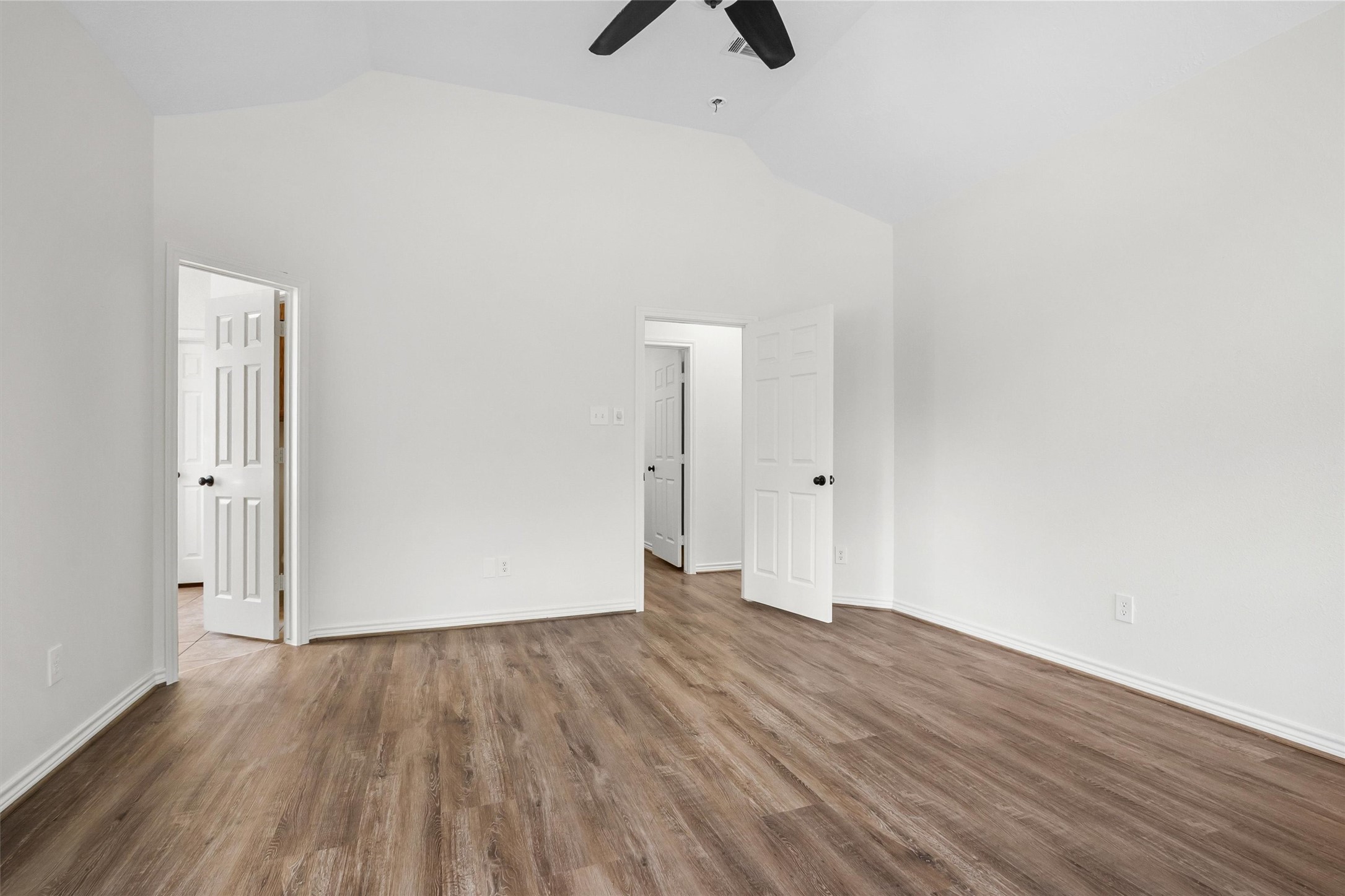 15690 Corinthian Way Property Photo 24