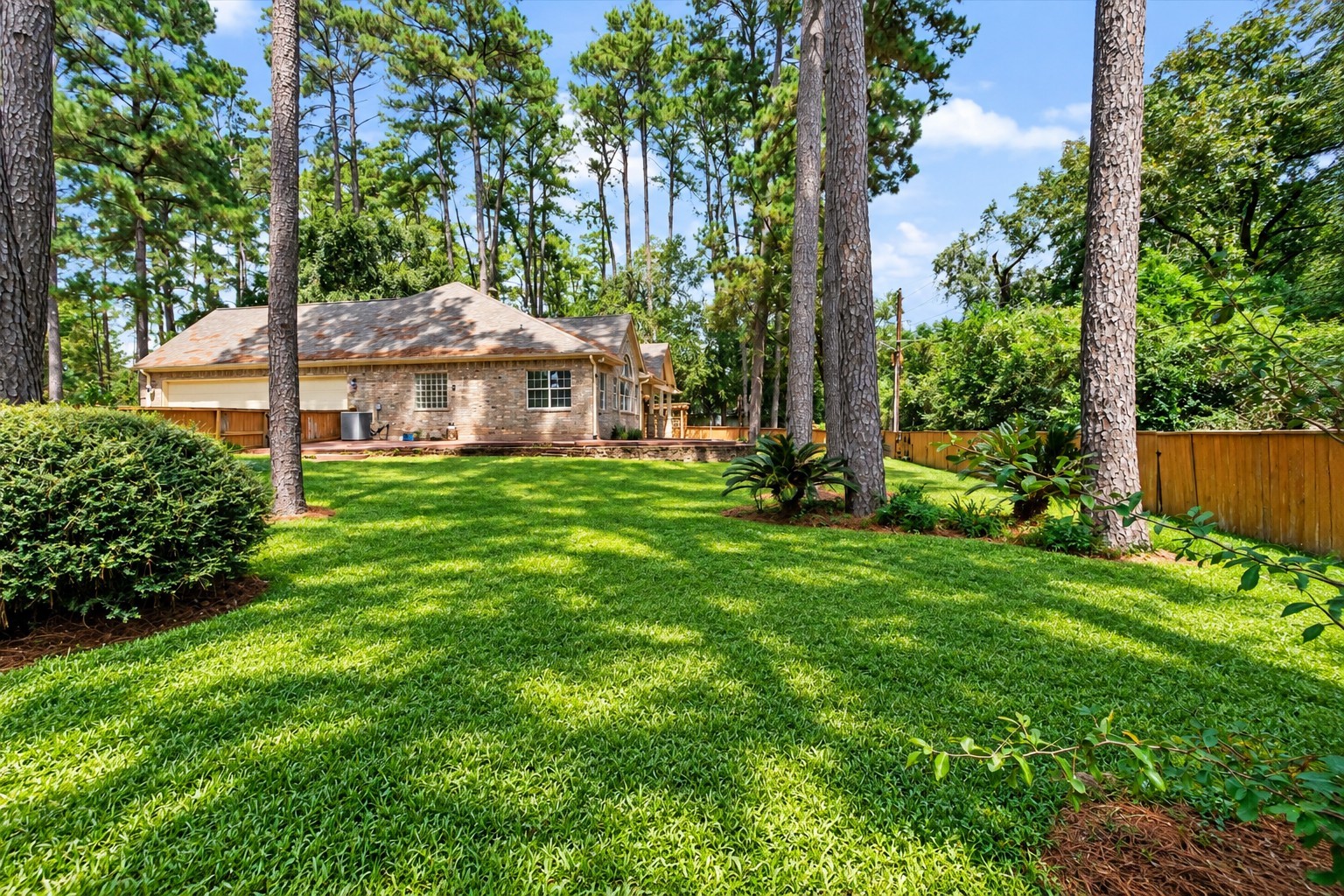 15690 Corinthian Way Property Photo 43