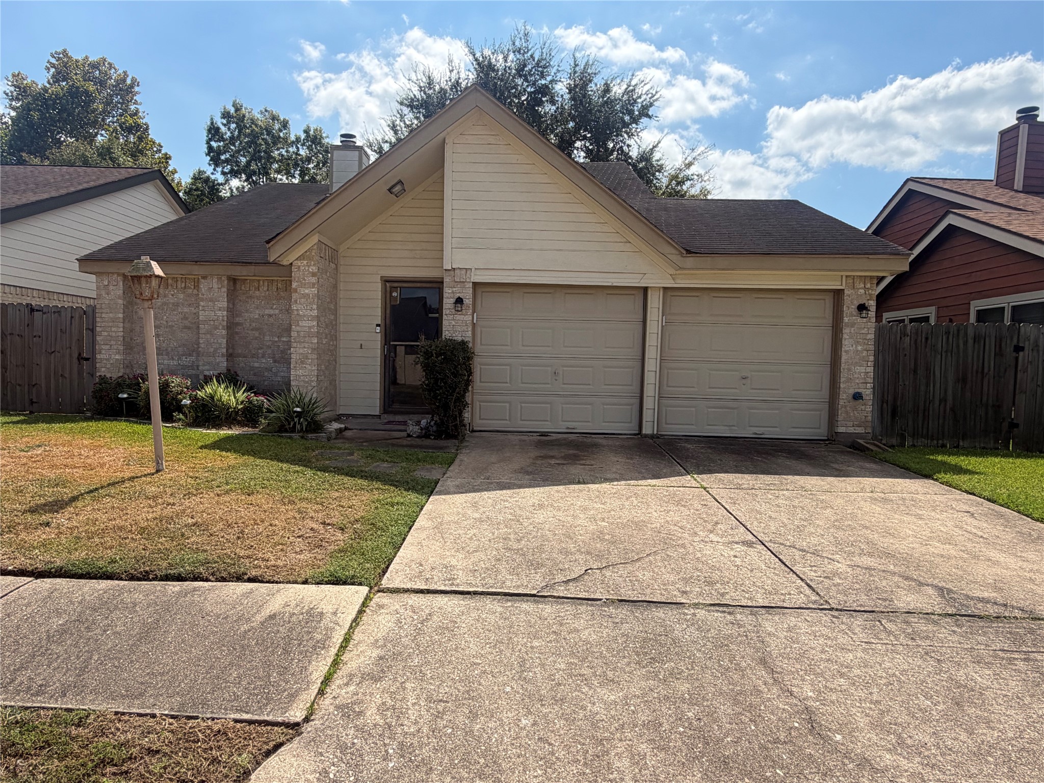 1423 Hunters Park Drive Property Photo 1