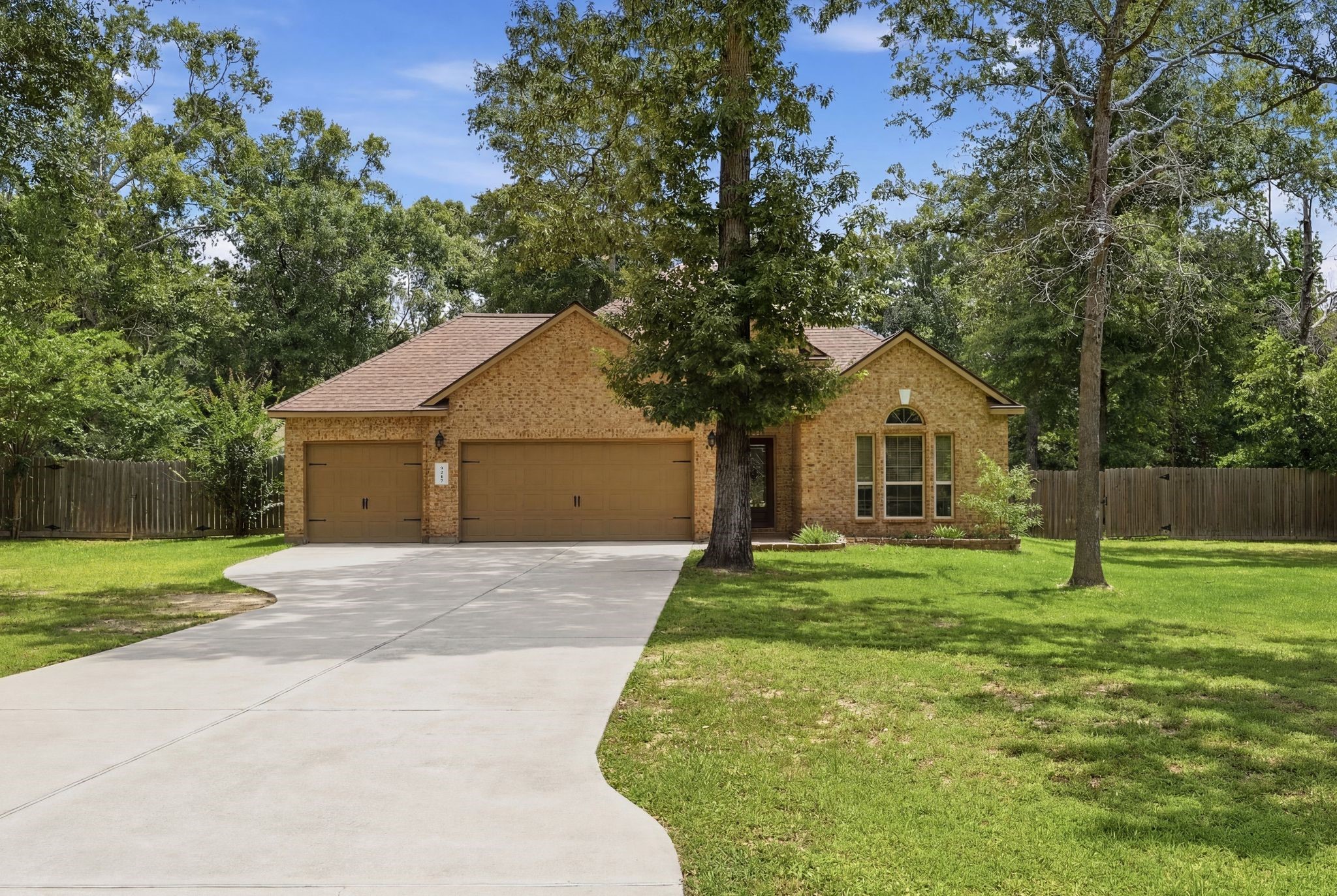 9217 Silver Back Trail Property Photo 1