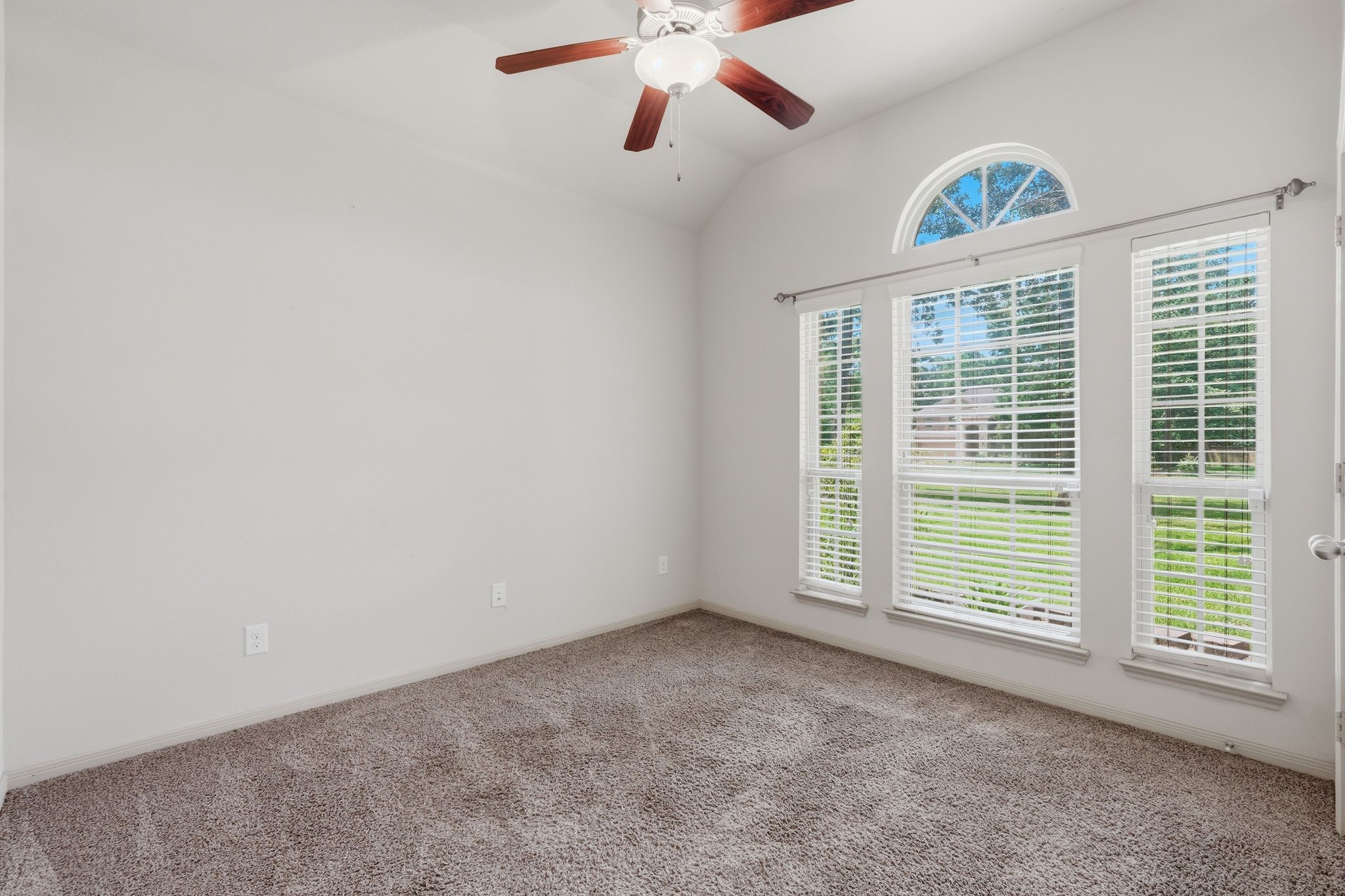9217 Silver Back Trail Property Photo 8