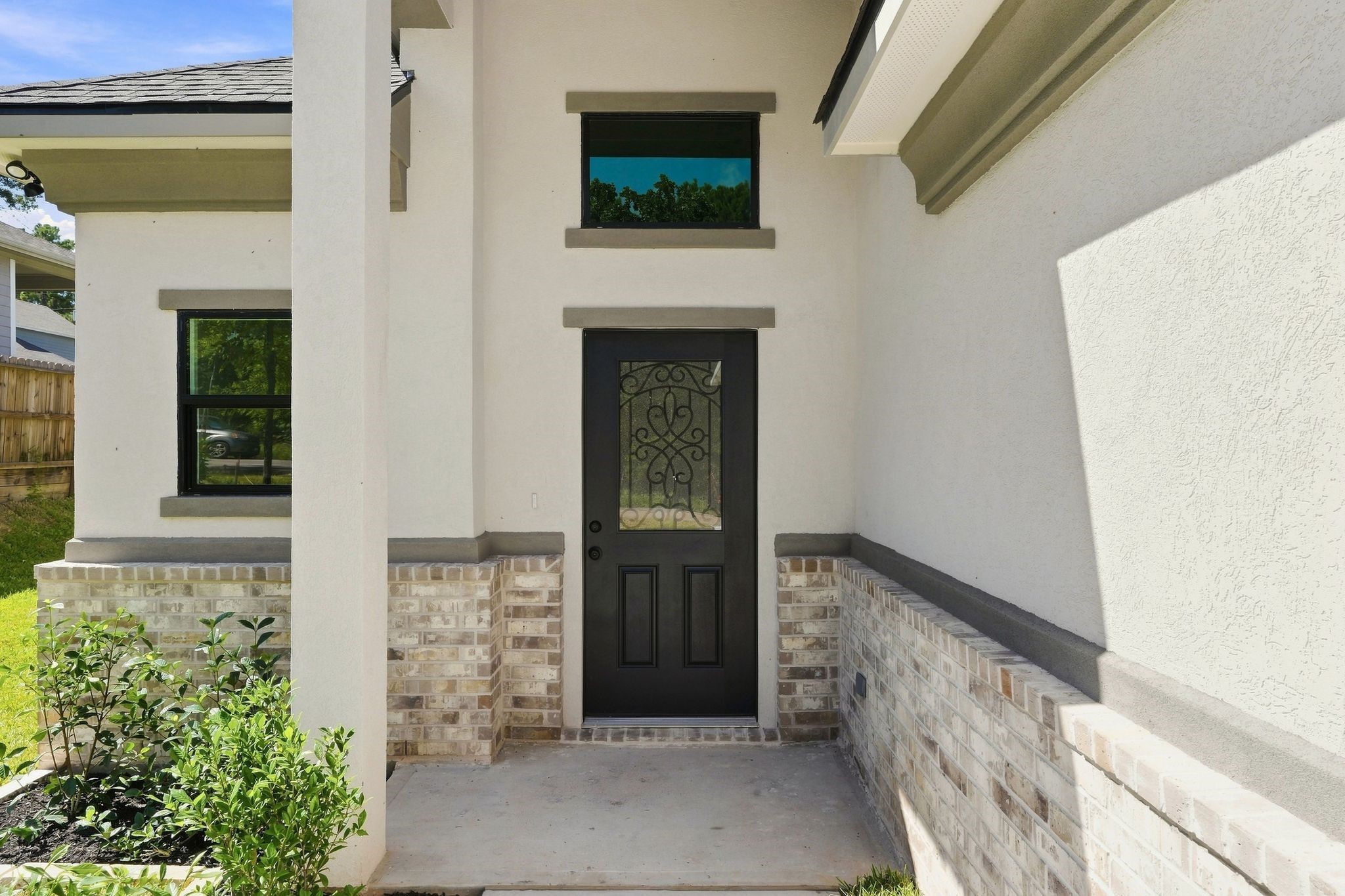 3020 Apache Street Property Photo 5