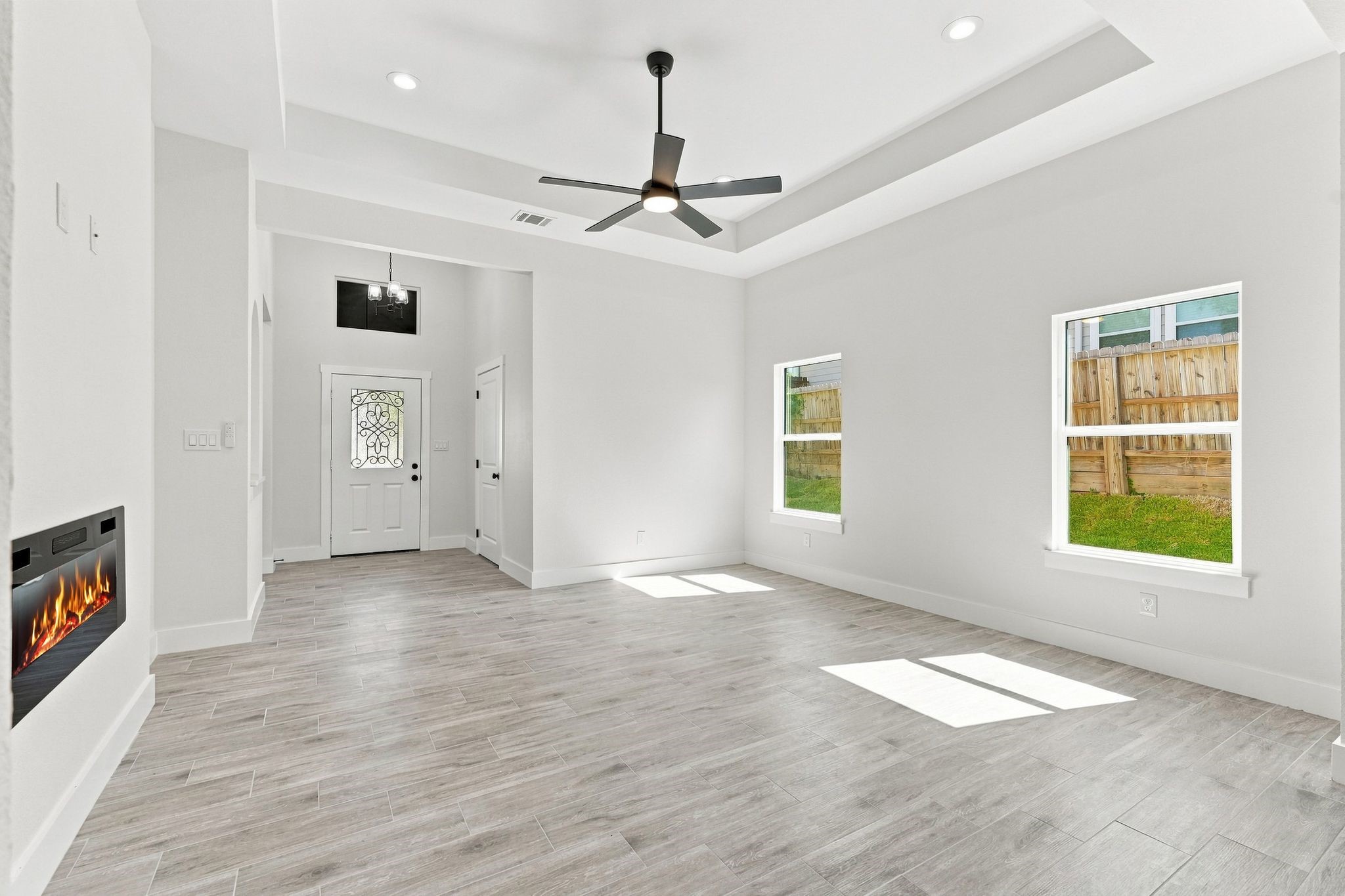 3020 Apache Street Property Photo 9