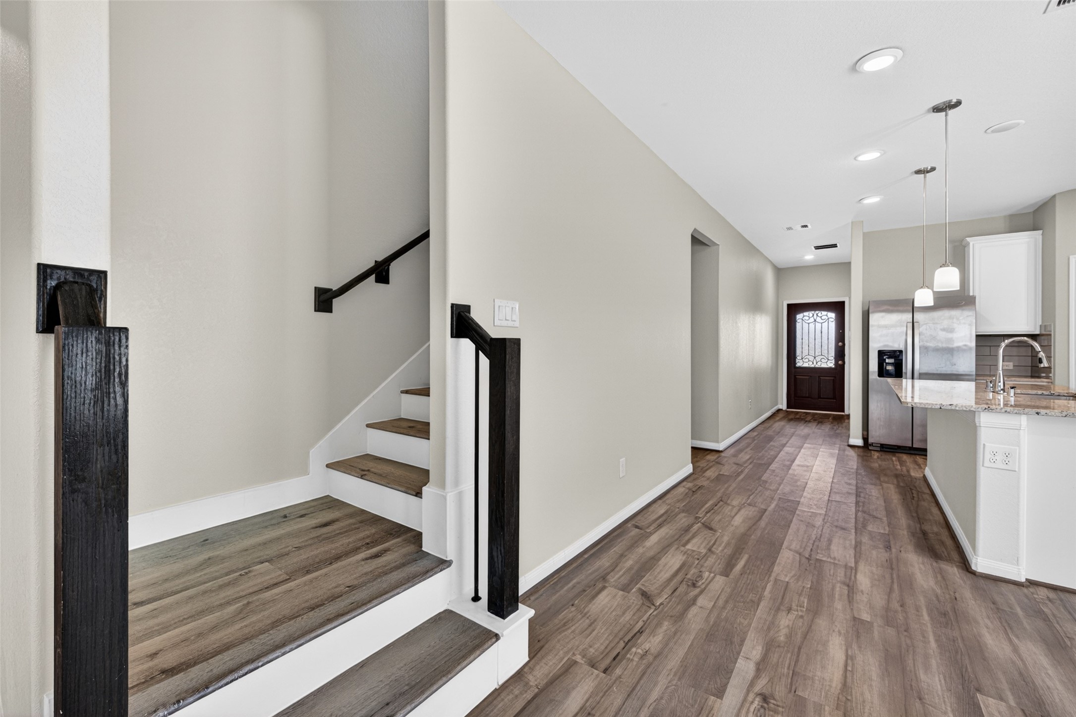 927 Cloverdale Drive Property Photo 17