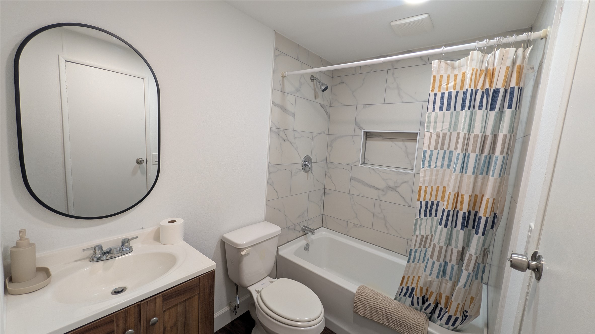 266 Hunters Glen Property Photo 6
