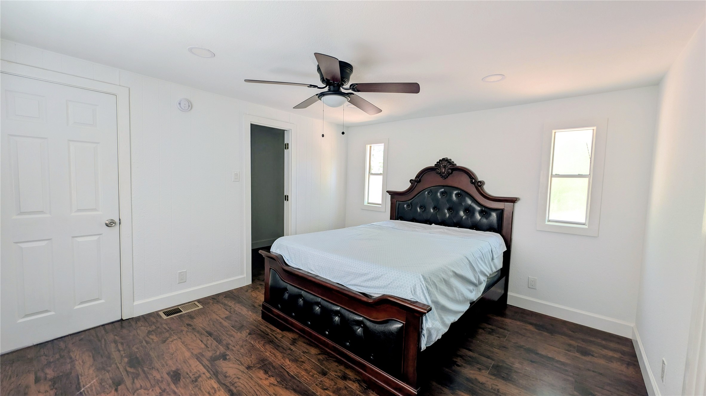 266 Hunters Glen Property Photo 7