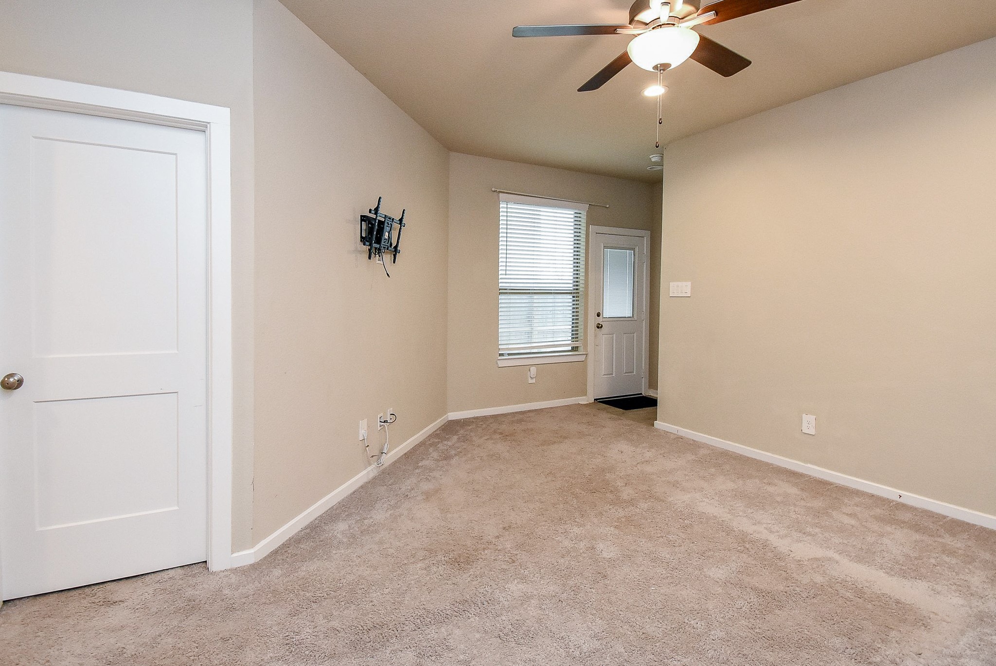 1567 Rustling Creek Drive Property Photo 16