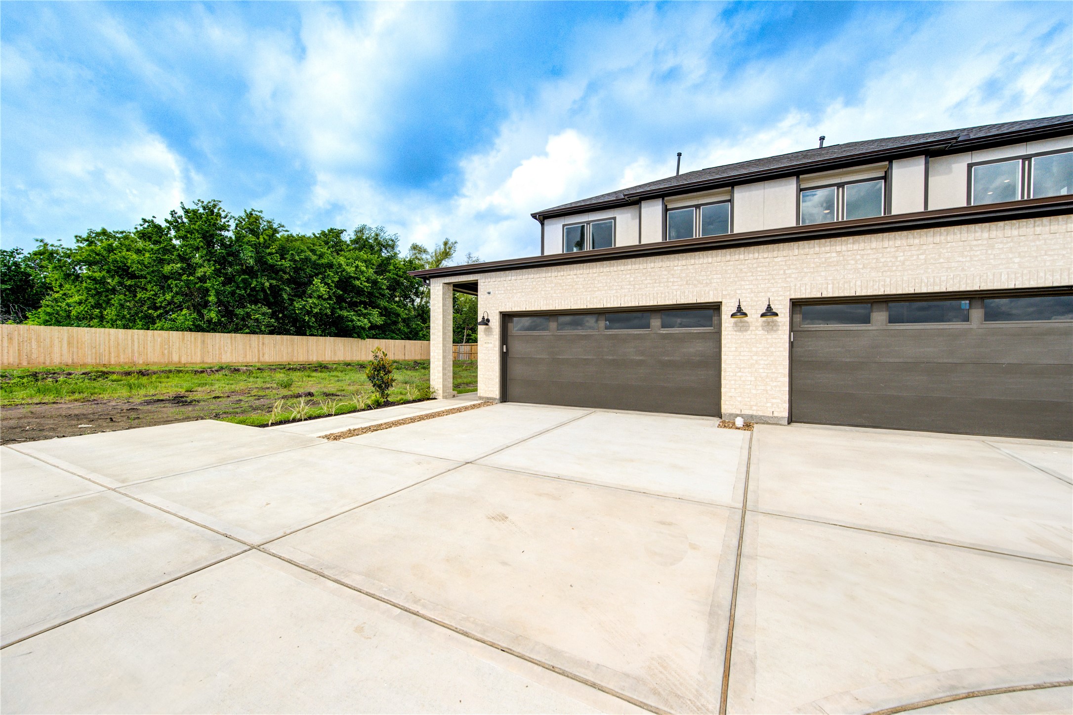 4336 Avron Drive A Property Photo 2