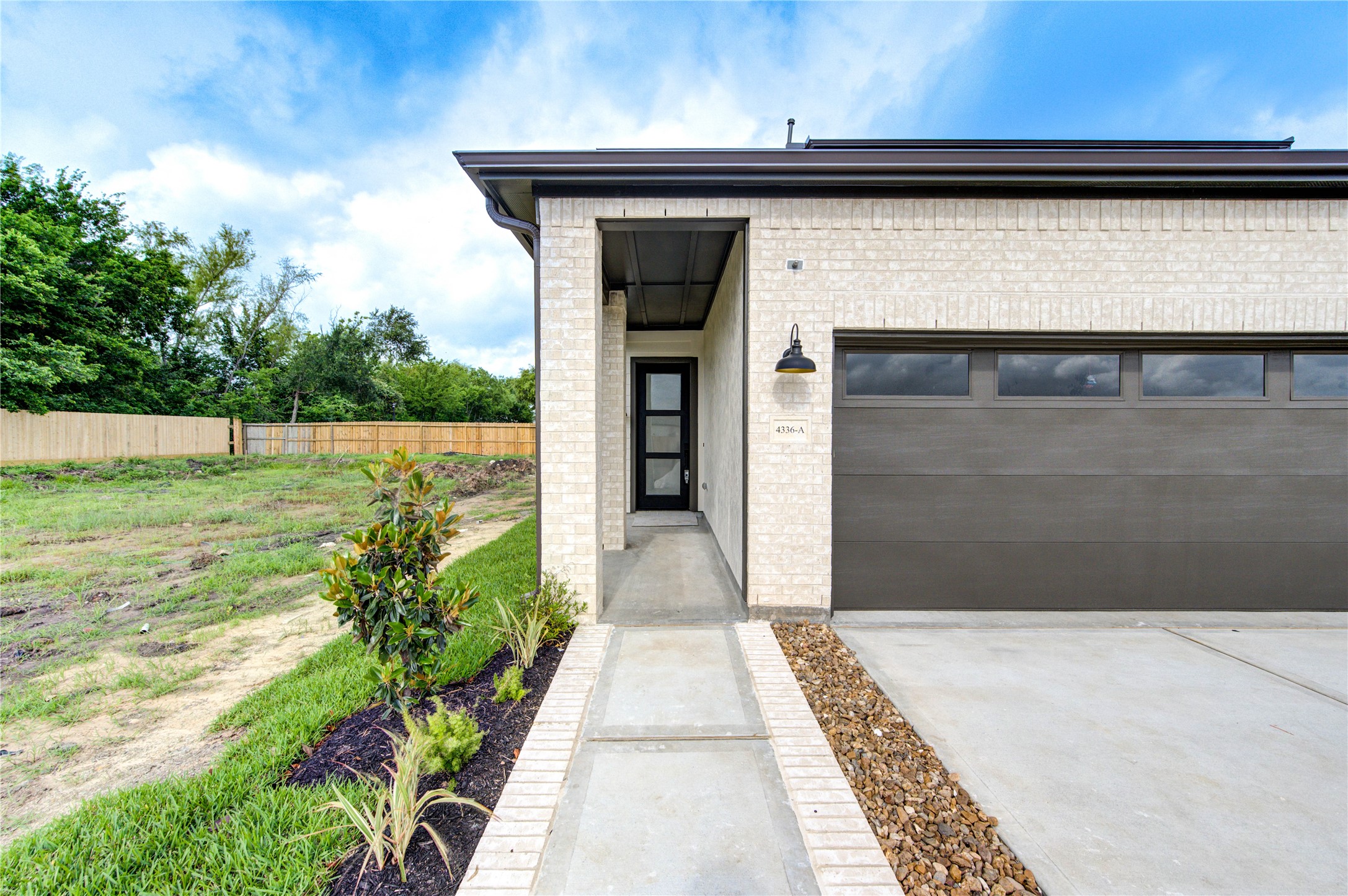 4336 Avron Drive A Property Photo 3